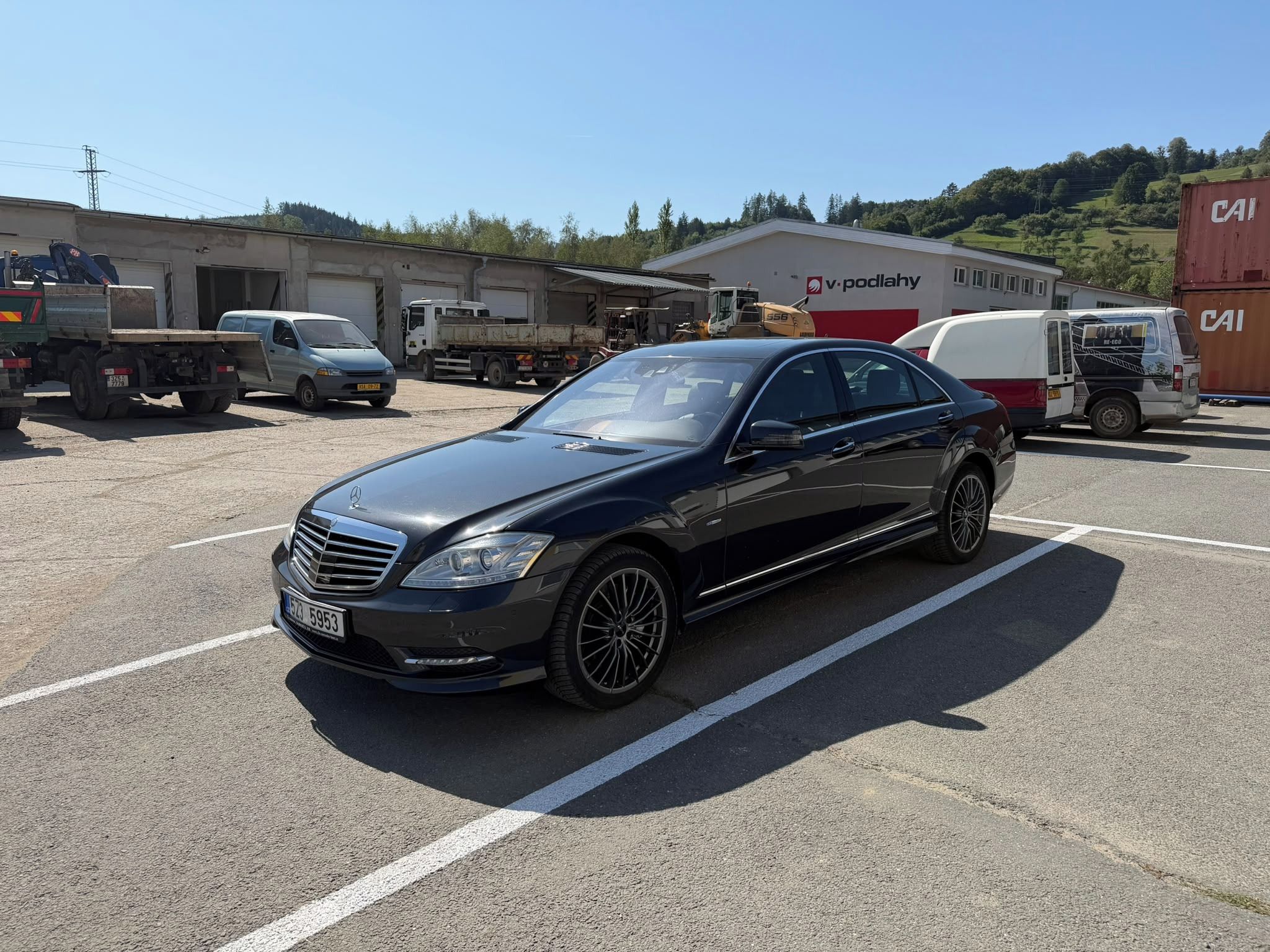 Mercedes-Benz Třídy S, Mercedes-Benz S 350 - fotka 3