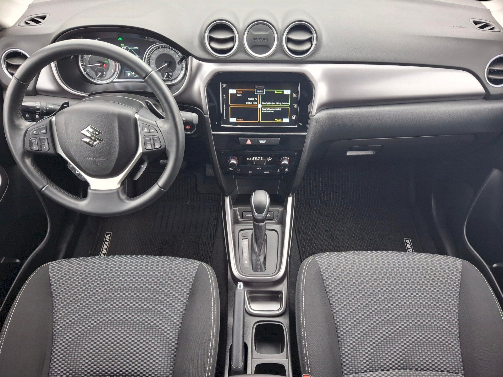 Suzuki Vitara, Premium Hybrid Automat - fotka 5