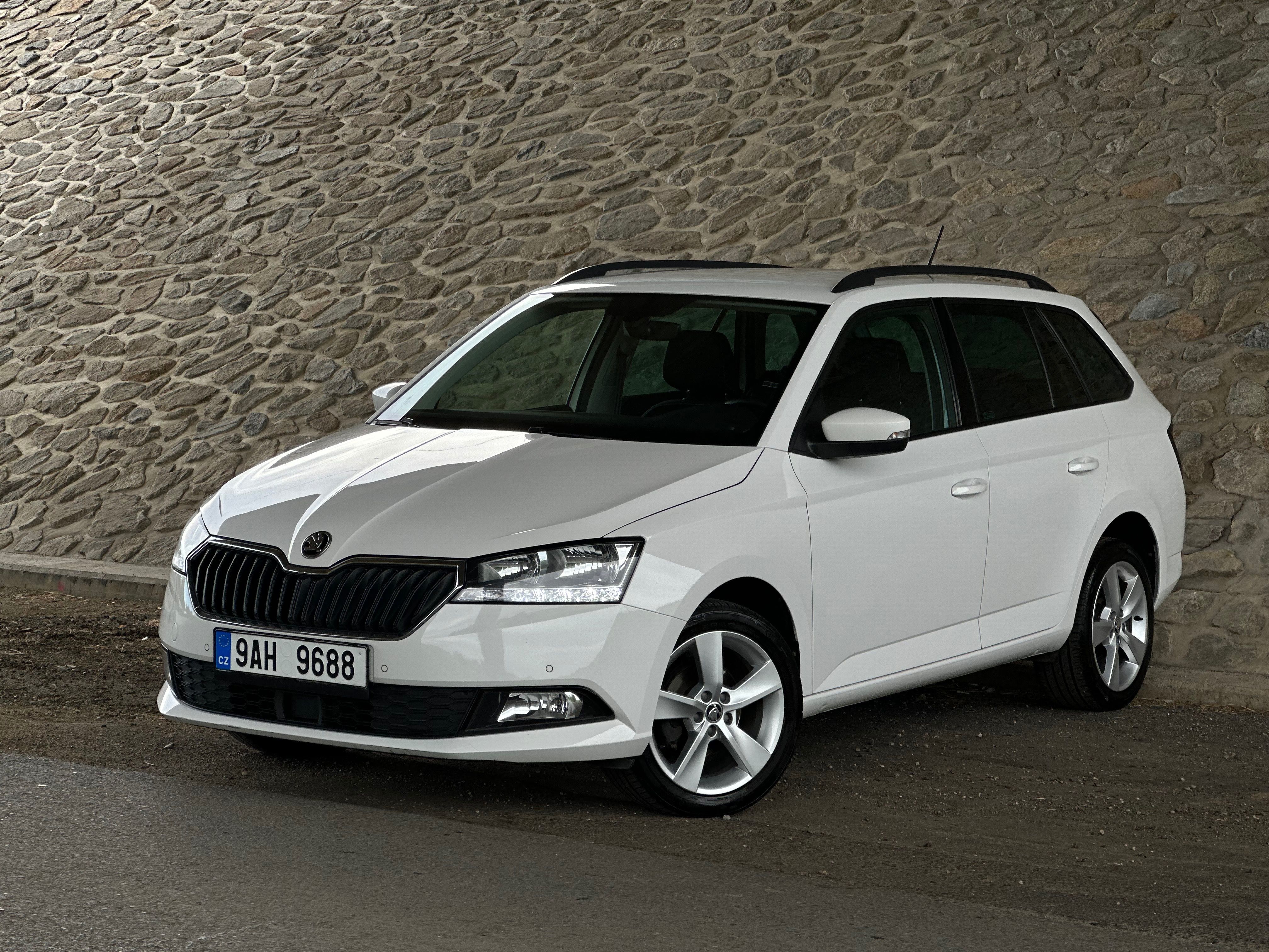 Škoda Fabia, 1.0 TSI 70 kW Combi Ambition+ - fotka 3