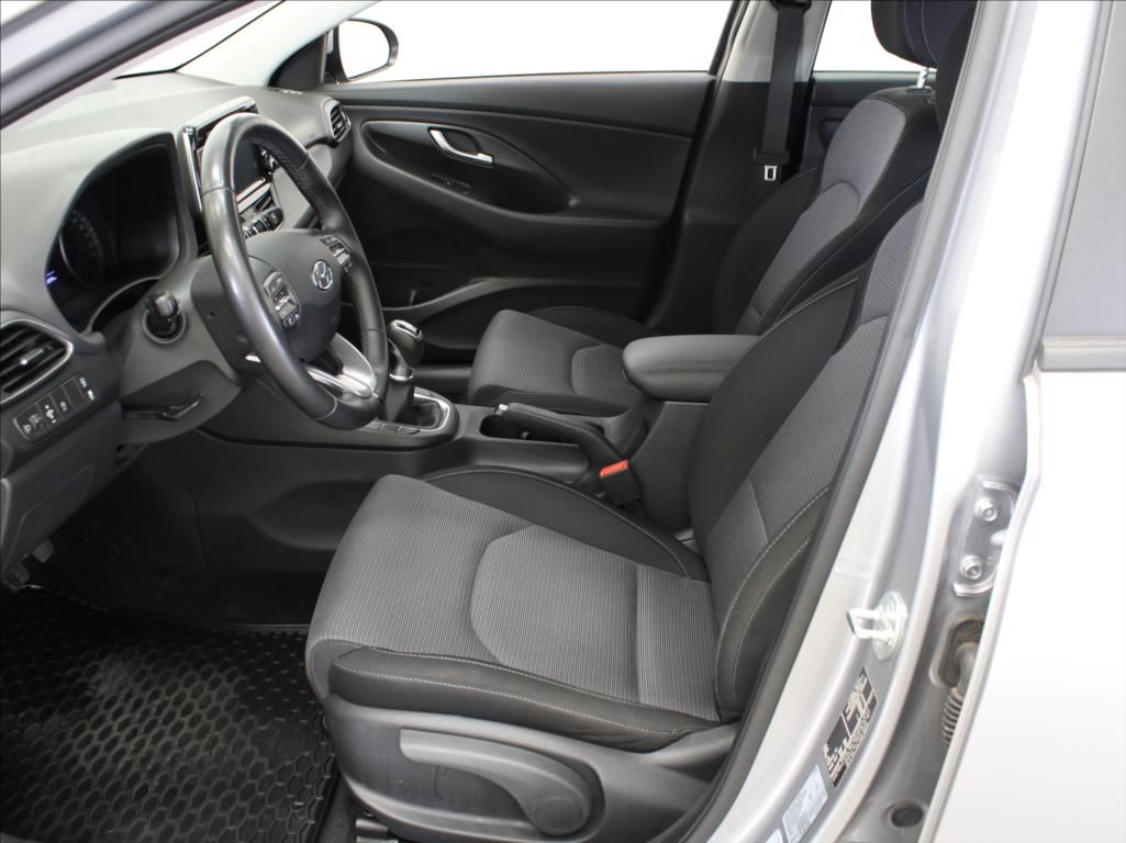 Hyundai i30, 1,0 T-GDi 88kW 28tkm.Záruka ČR - fotka 6