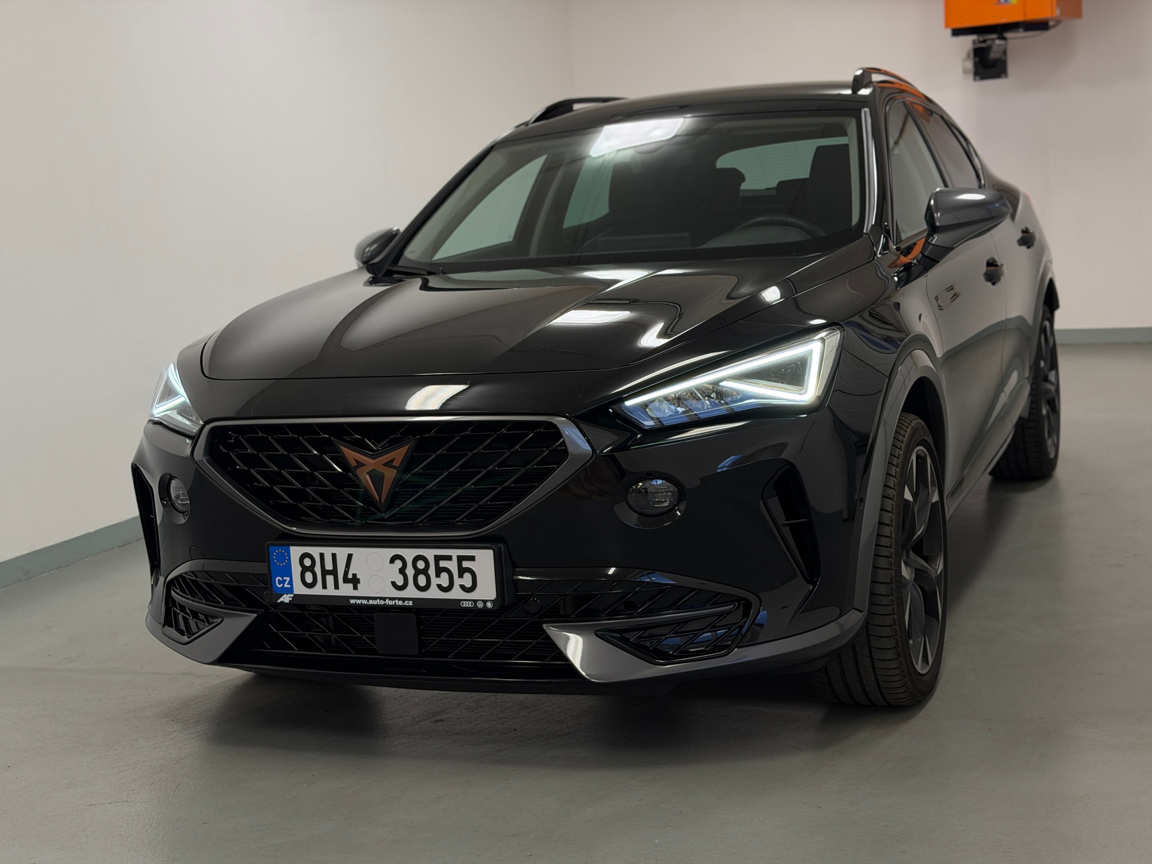 Cupra Formentor, 1,5TSI 110KW DSG 1Maj TAŽNÉ - fotka 2