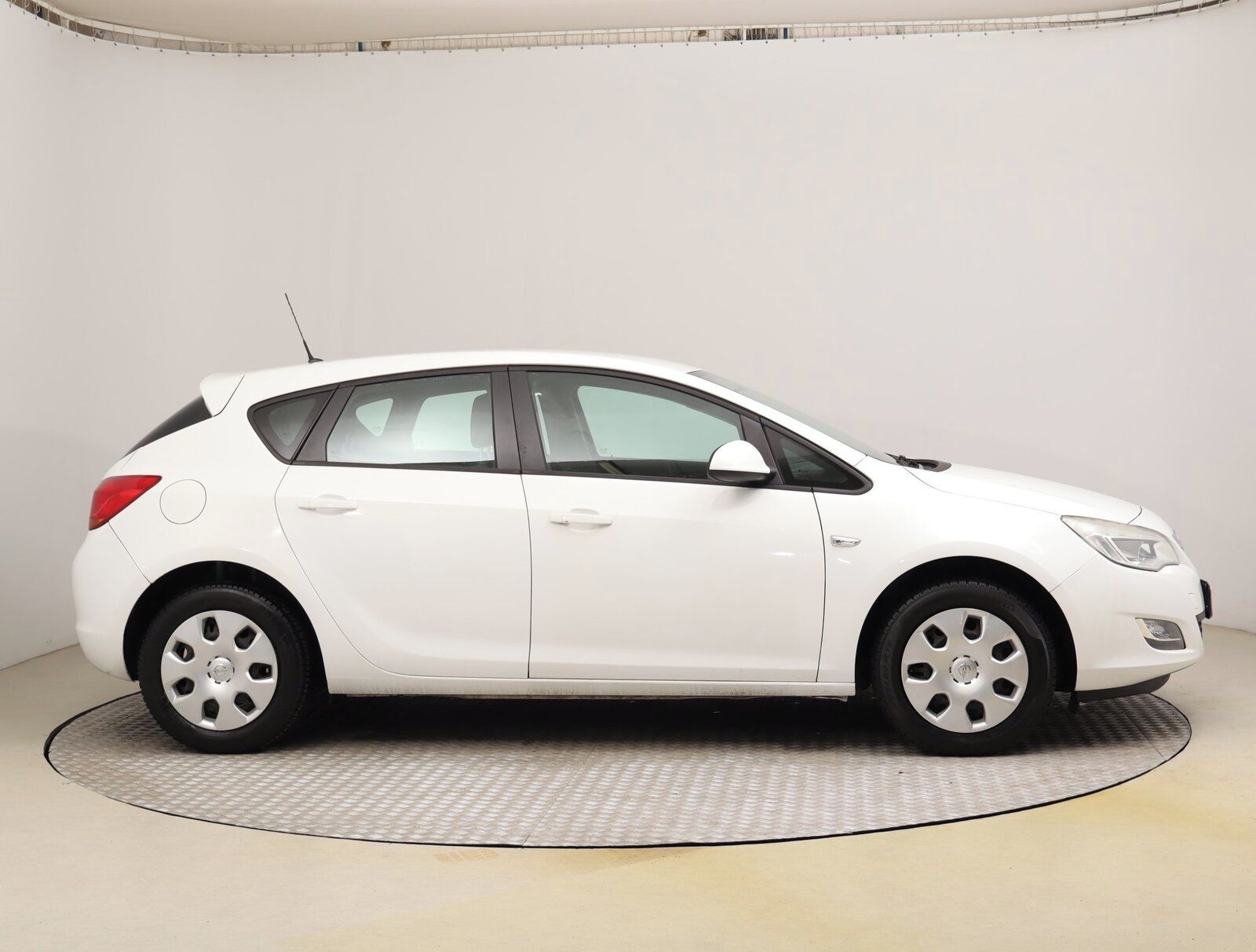 Opel Astra, 1.4 T, Serv.kniha, Klima - fotka 6
