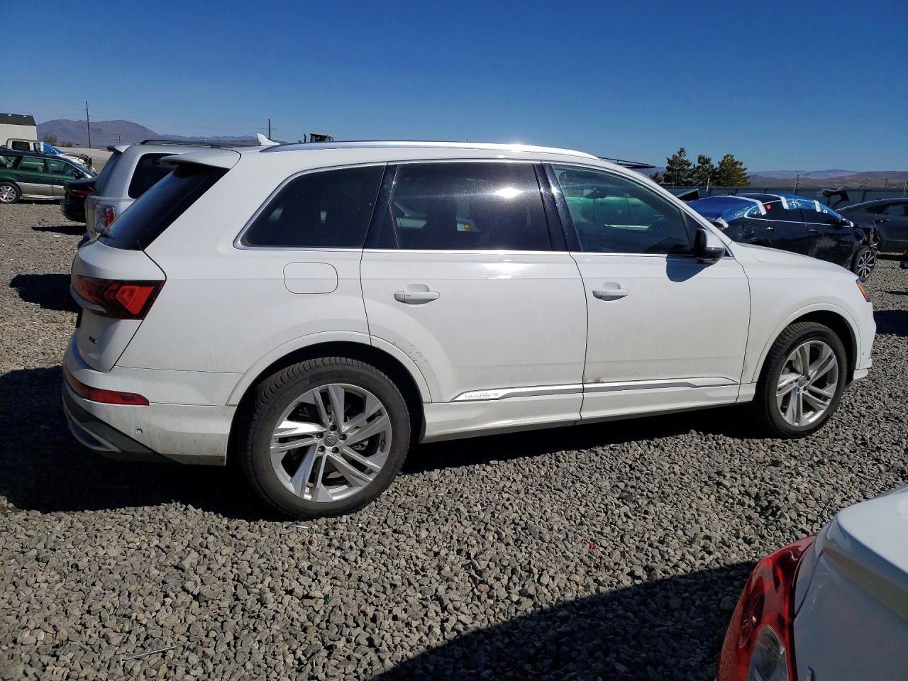 Audi Q7, Auto na cestě - fotka 4
