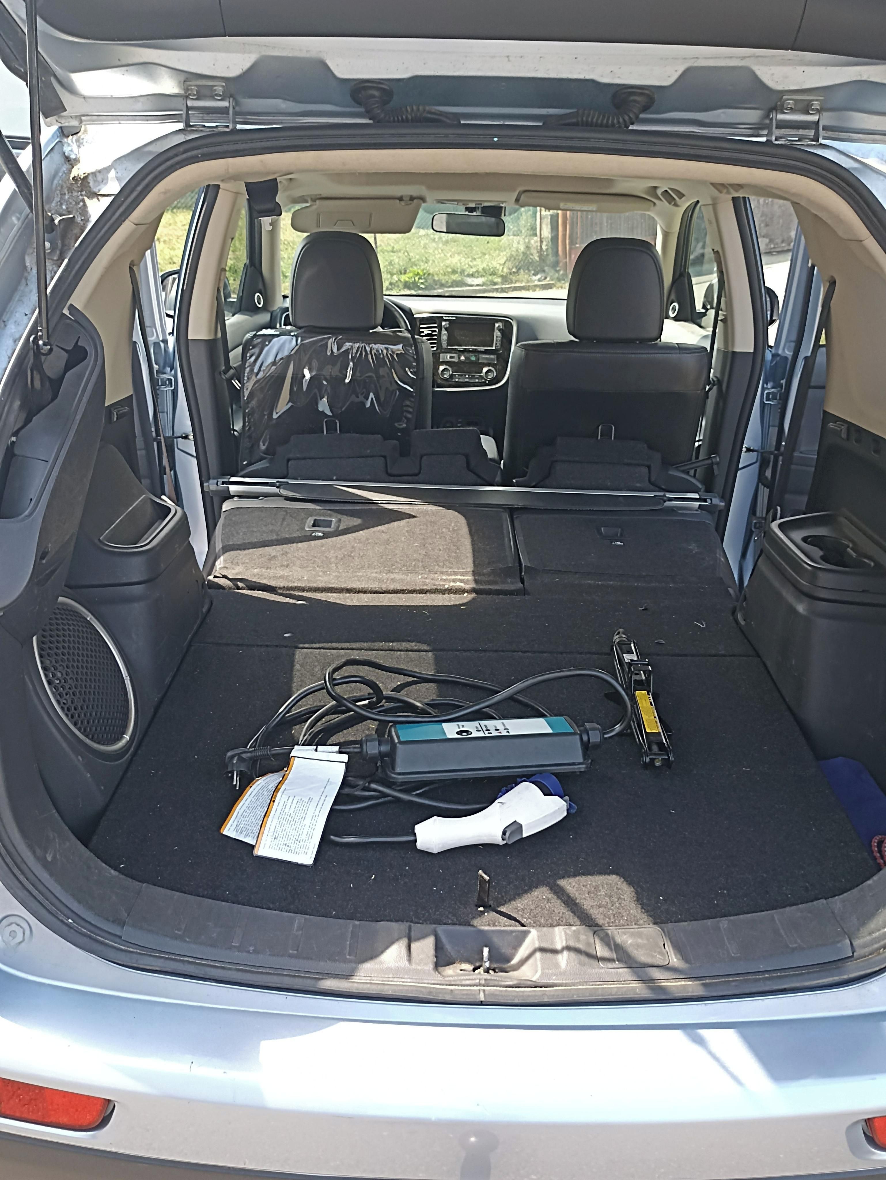 Mitsubishi Outlander, PHEV 4×4, plug-in hybrid - fotka 2