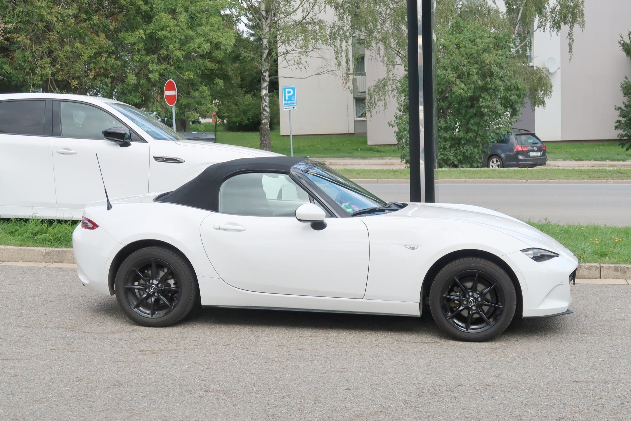 Mazda MX-5, 1,5 G130 Centr-Line, kam.,NAVI - fotka 4