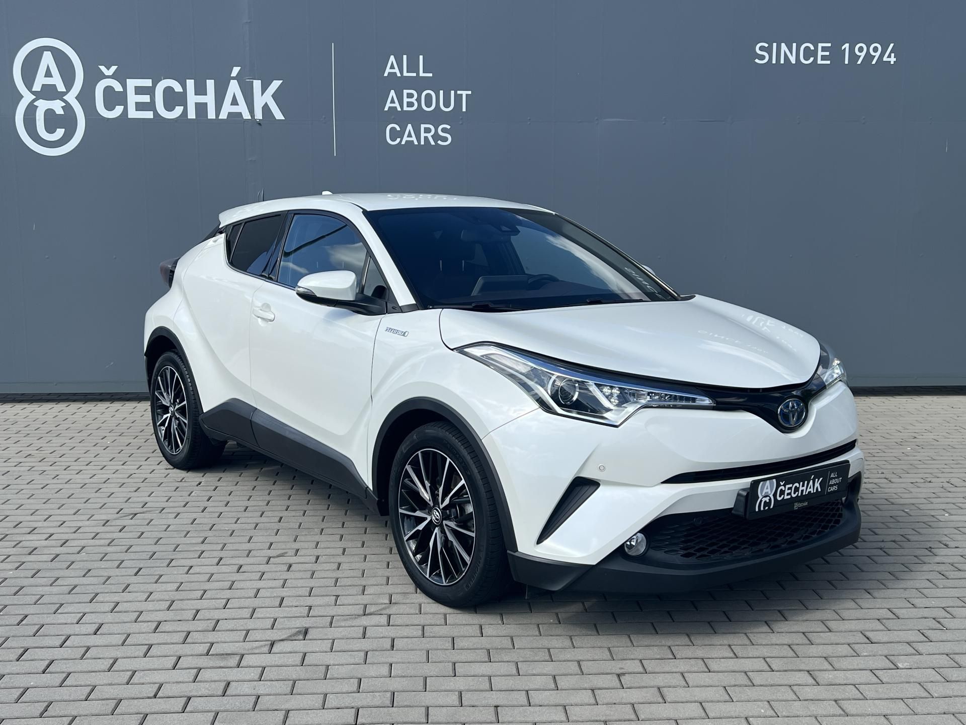 Toyota C-HR, Hybrid 1.8 VVT-i E-CVT - fotka 3