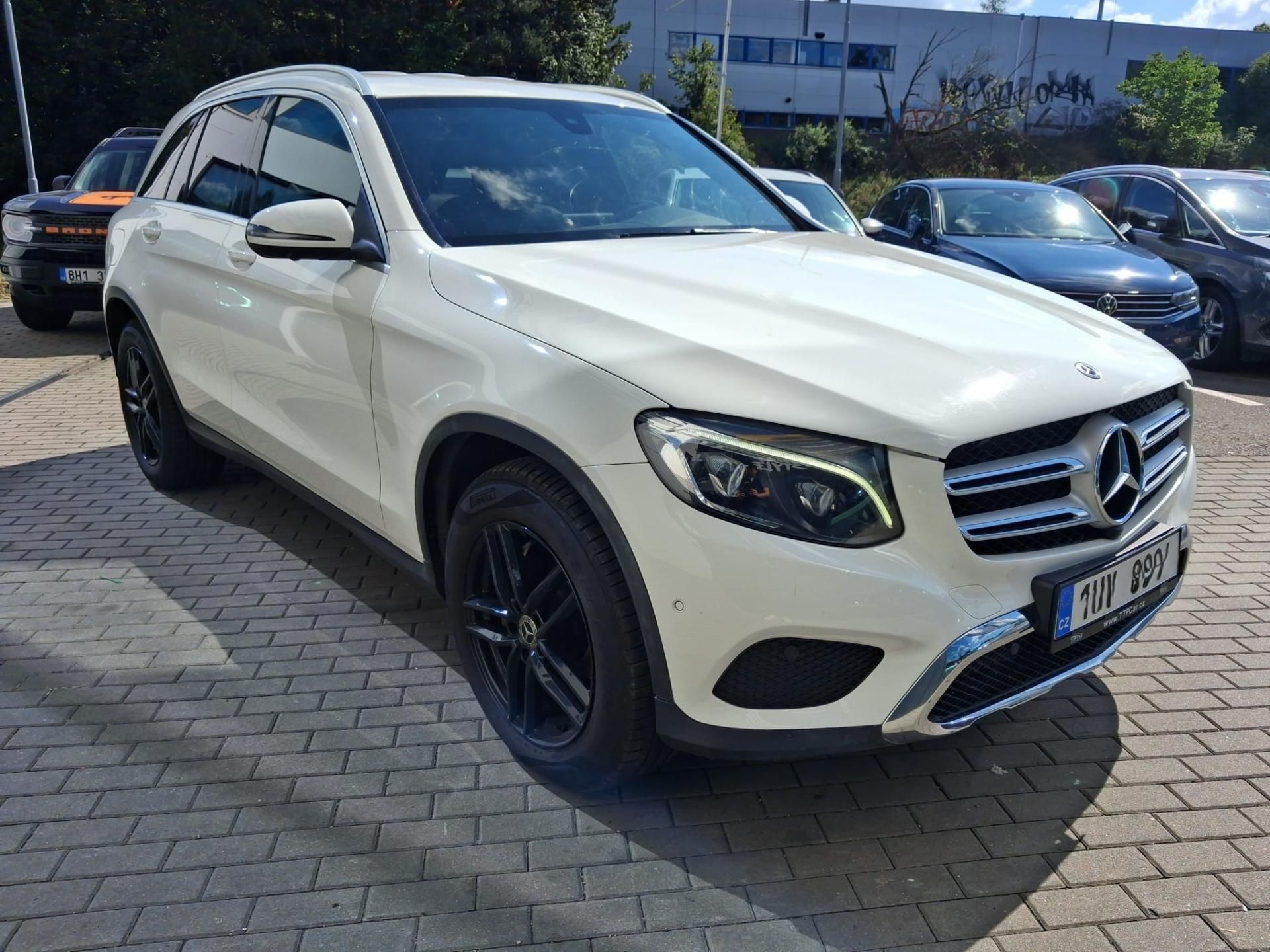 Mercedes-Benz GLC, 220D 4Matic Exclusive, ČR - fotka 4