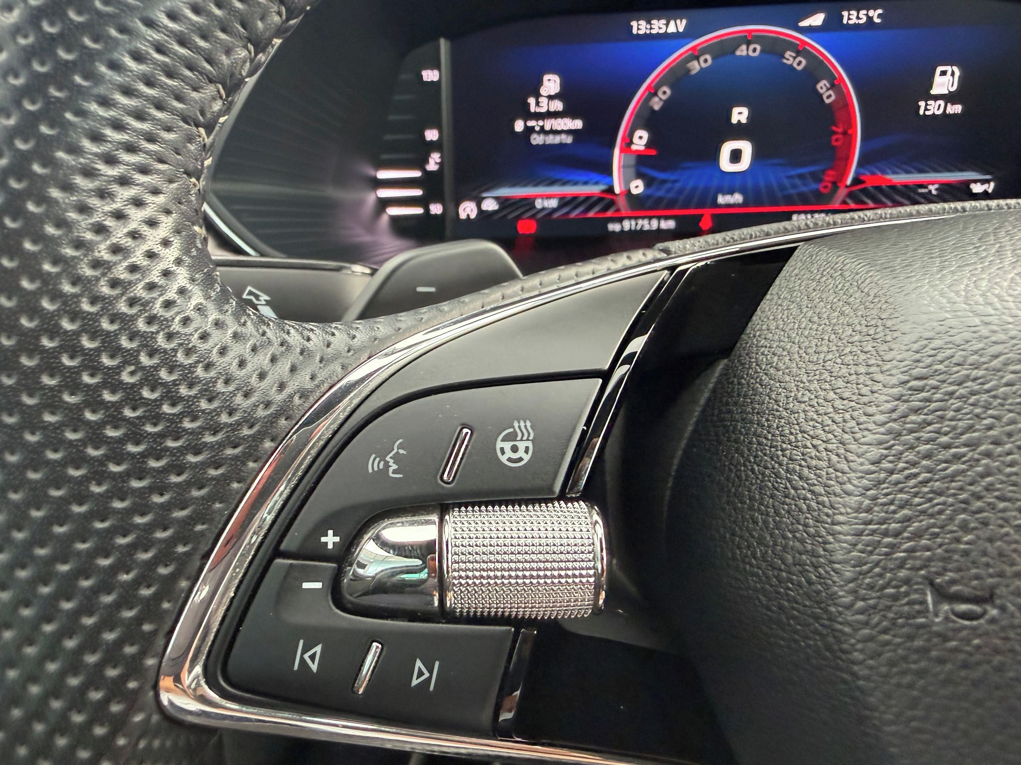 Škoda Superb, Sportline 2,0TSI 140kW DSG - fotka 6
