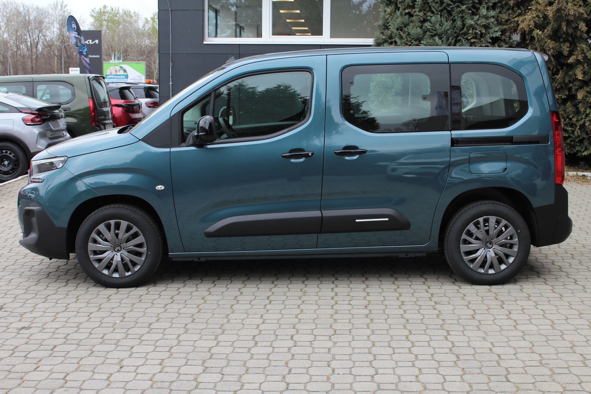 Citroën Berlingo, PLUS Petrol 110k Manual - fotka 2