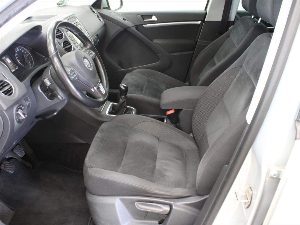 Volkswagen Tiguan, 2,0 TDI 103kW 4Motion 1.maj.ČR - fotka 6