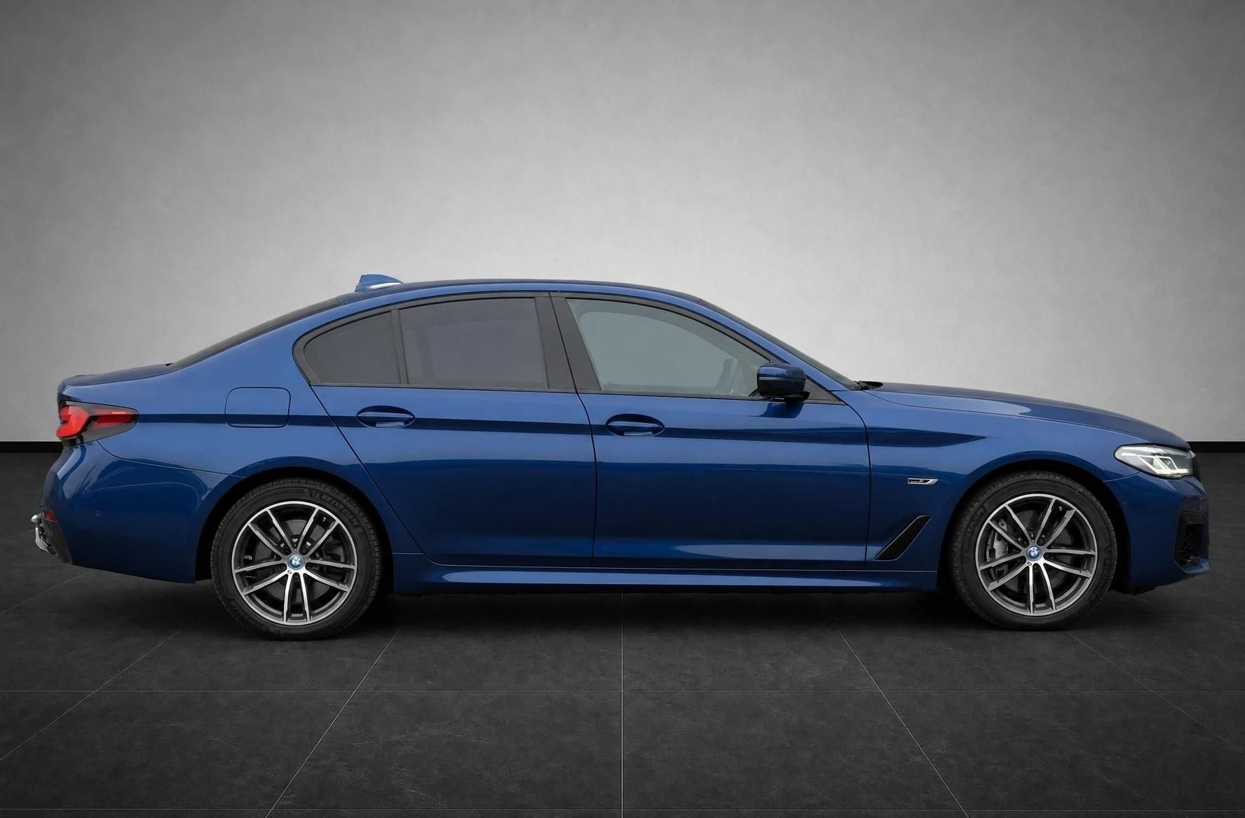 BMW Řada 5, 545e xDríve, ČR, Ventilace - fotka 6