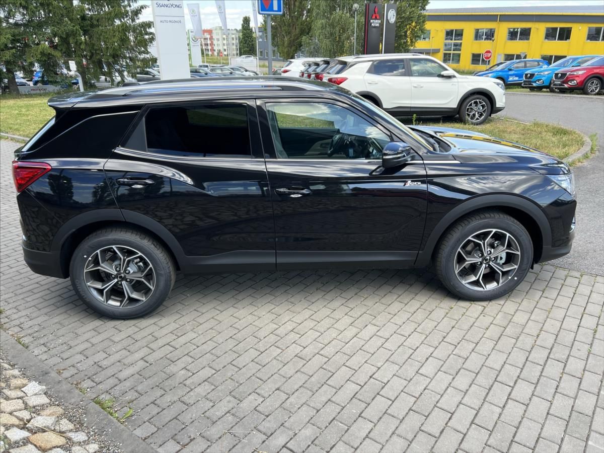 KGM Korando, 1.5 KORANDO  TURBO GDI SMART 4 - fotka 4