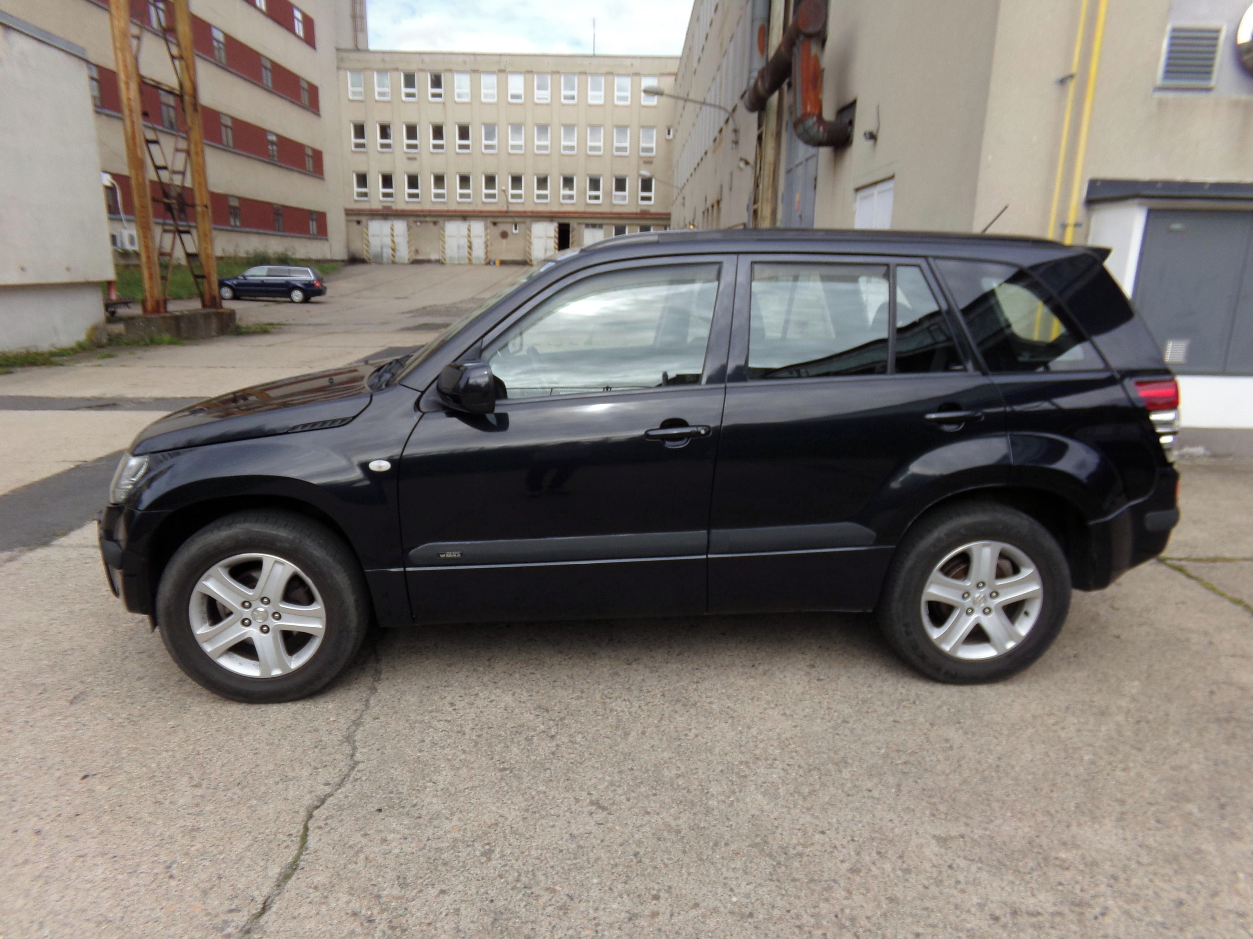 Suzuki Grand Vitara, 2.0i B/LPG - fotka 2