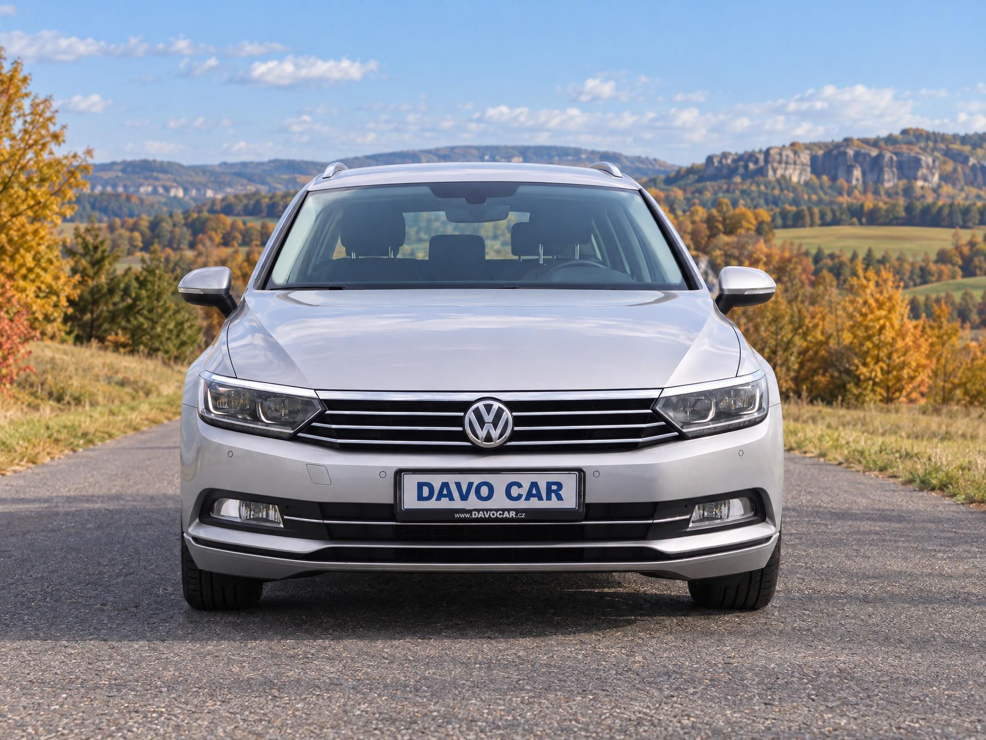 Volkswagen Passat, 1,6 TDI 88Kw Comfortline LED - fotka 2