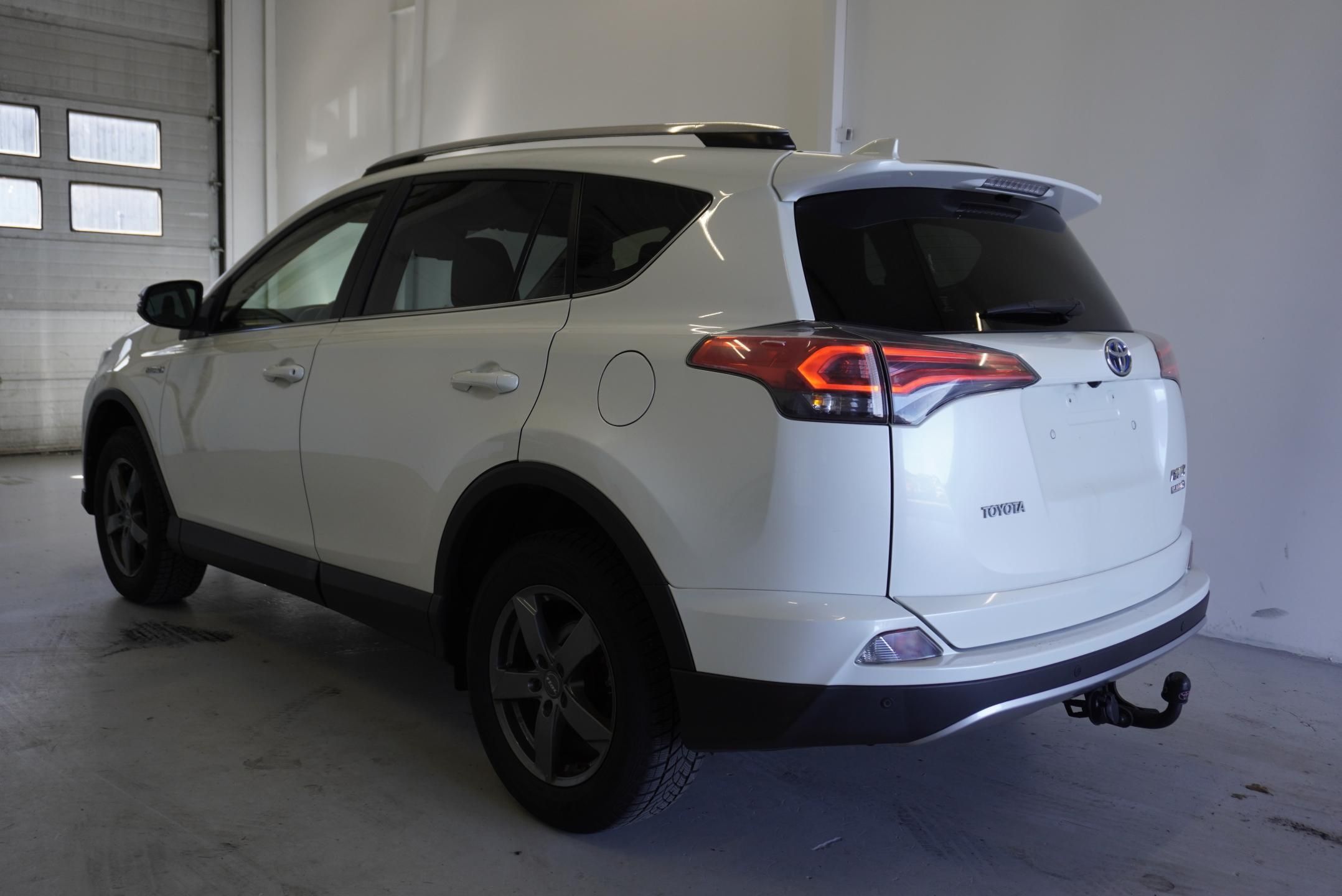 Toyota Rav4, 2,5 HYBRID 4X2 AUT. - fotka 5