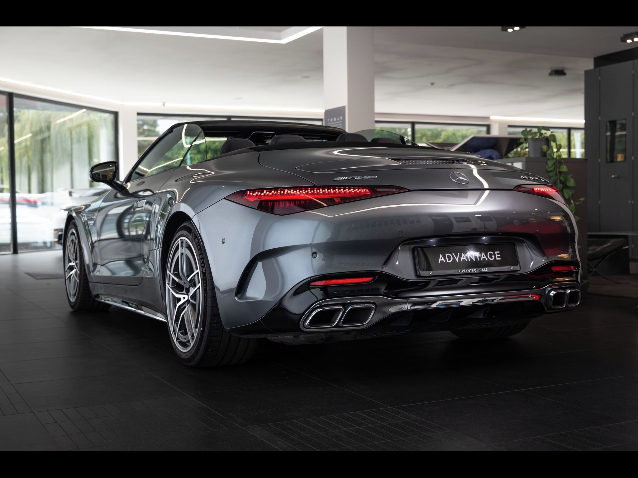 Mercedes-Benz SL, 4MATIC+ - fotka 4