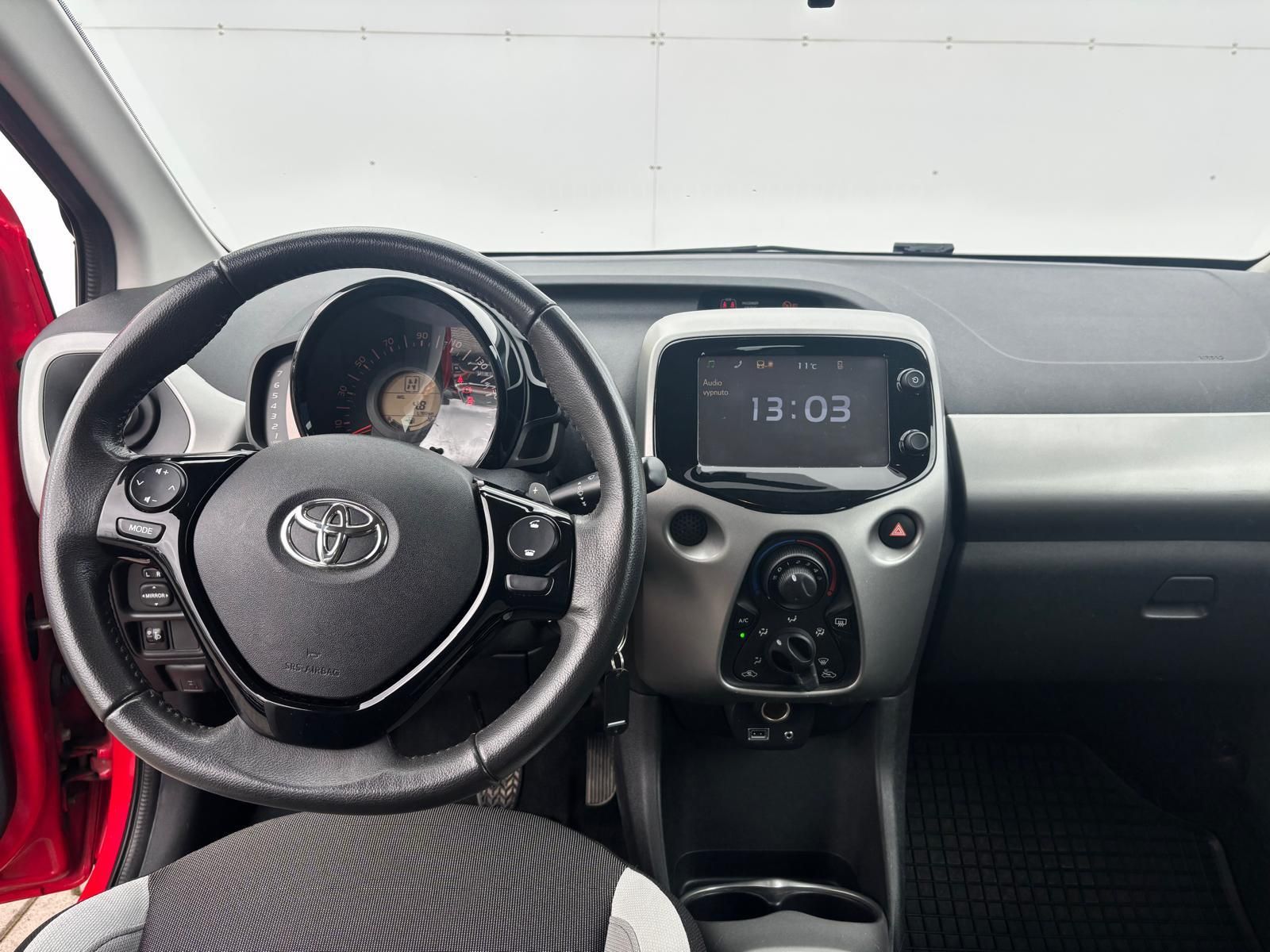 Toyota Aygo, 1.0 VVT-i x-play AT - fotka 5