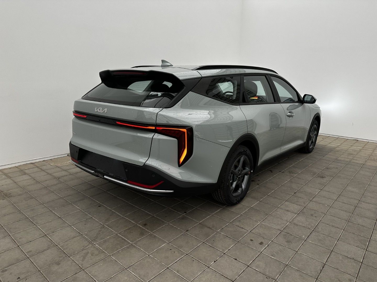 Kia K4, 1.6T-GDi 110kW SPIN 110 KW (20 - fotka 4