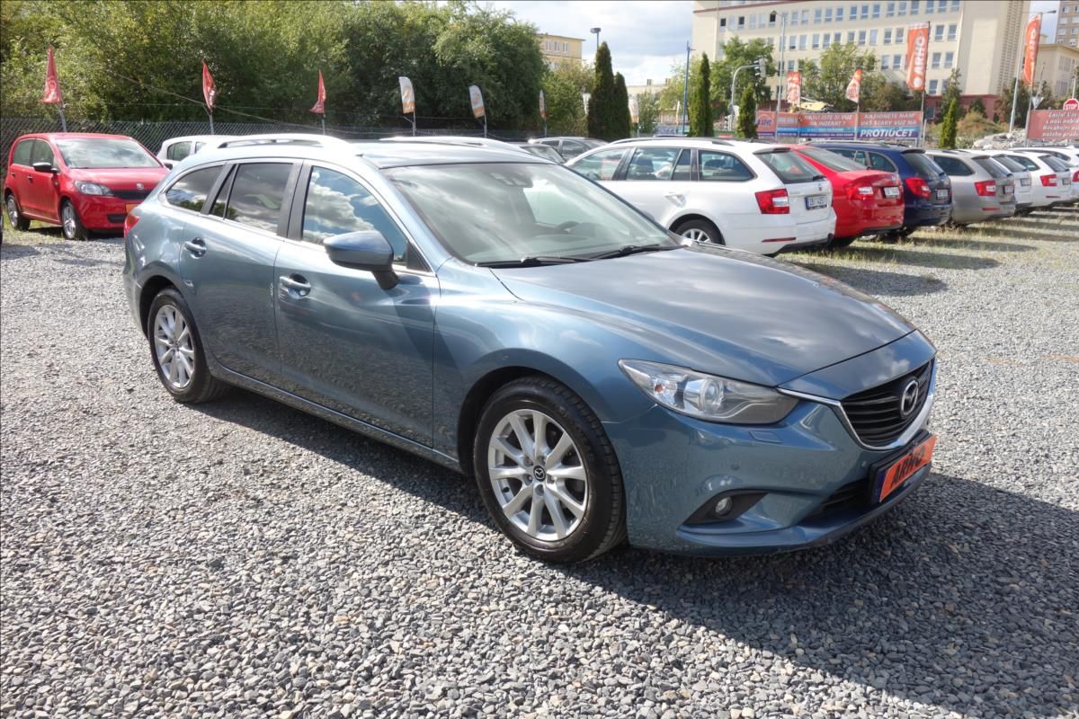 Mazda 6, 2,2 D 110KW, SERVISNÍ KNIHA.