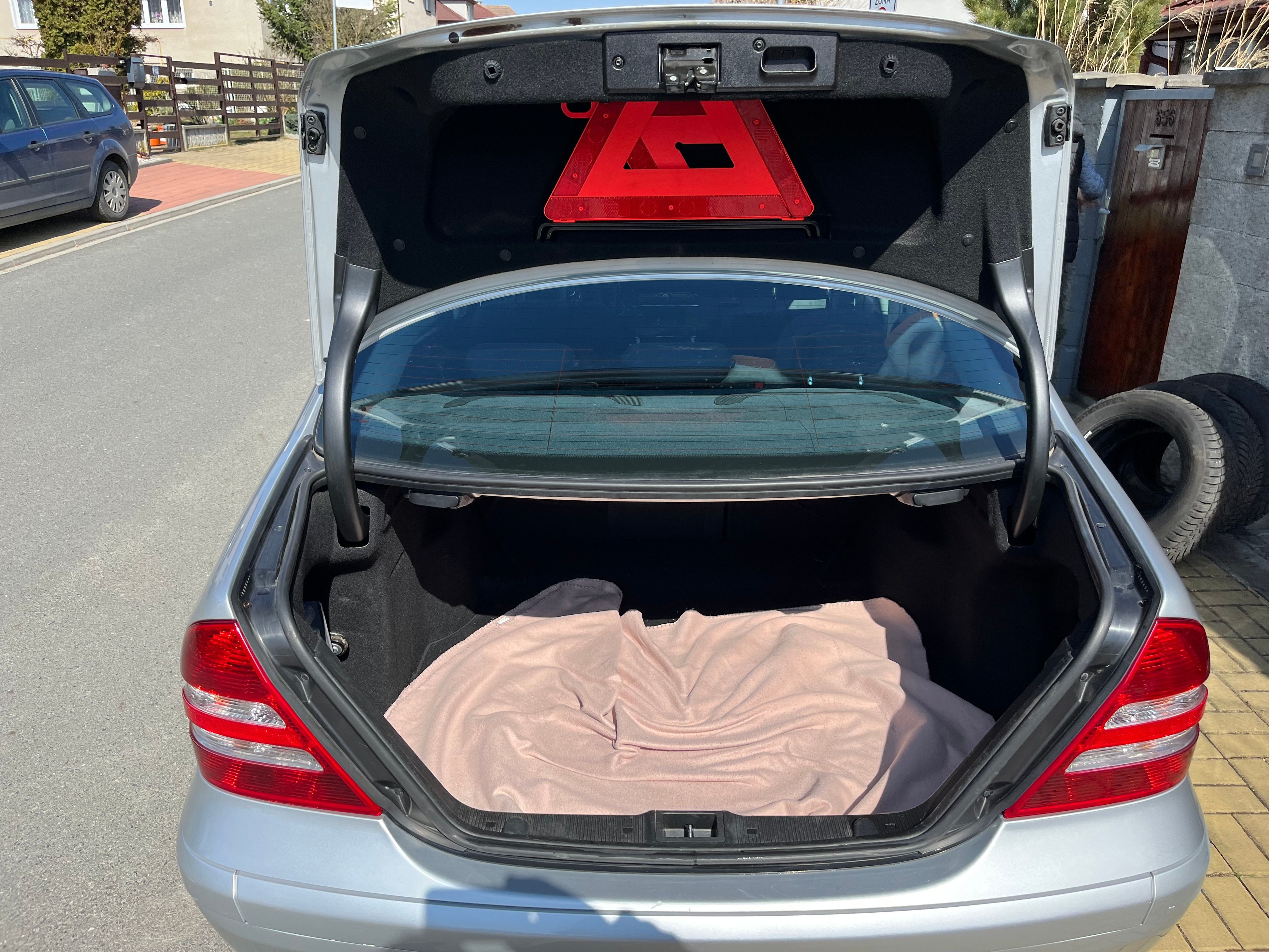 Mercedes-Benz Třídy C, C 200 CDI 126.700km - fotka 6
