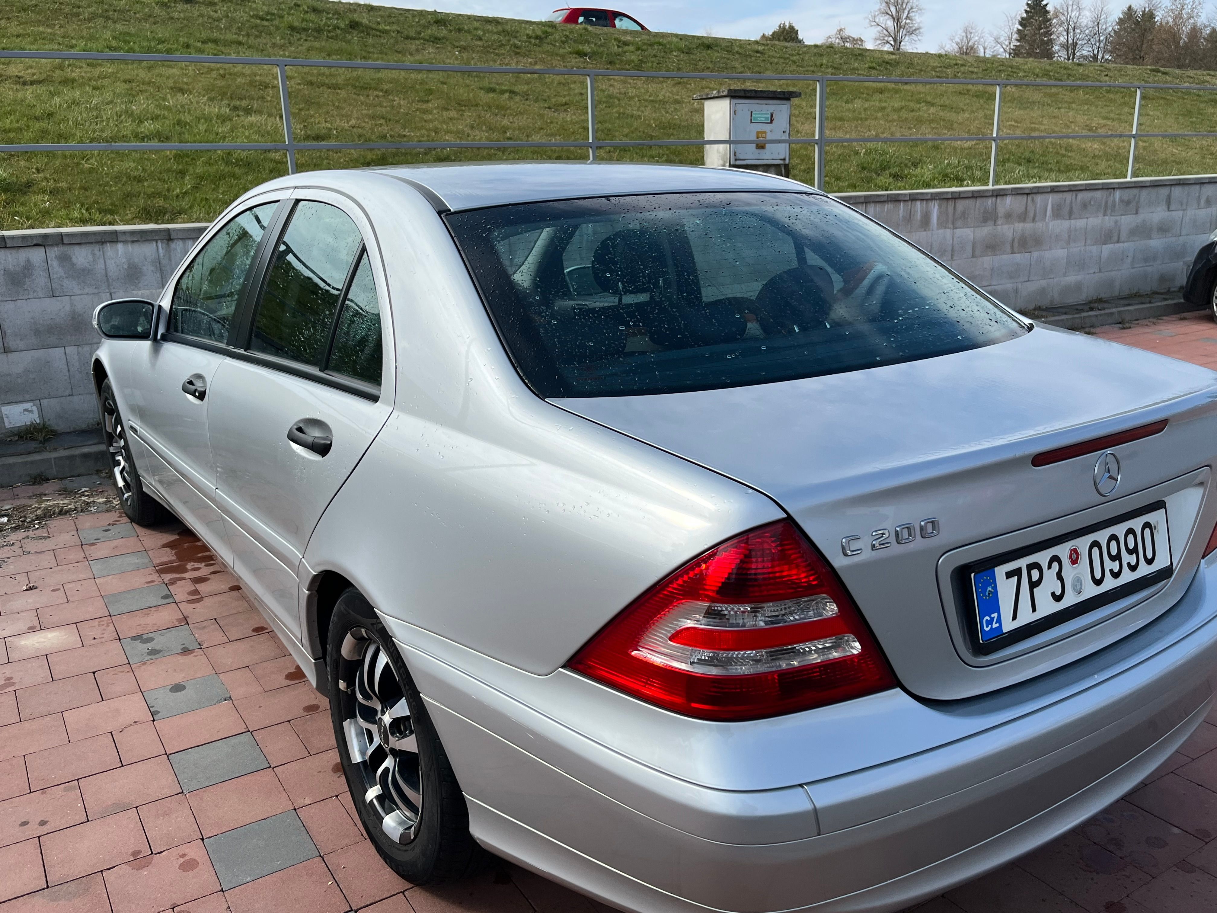 Mercedes-Benz Třídy C, C 200 CDI 126.700km - fotka 3