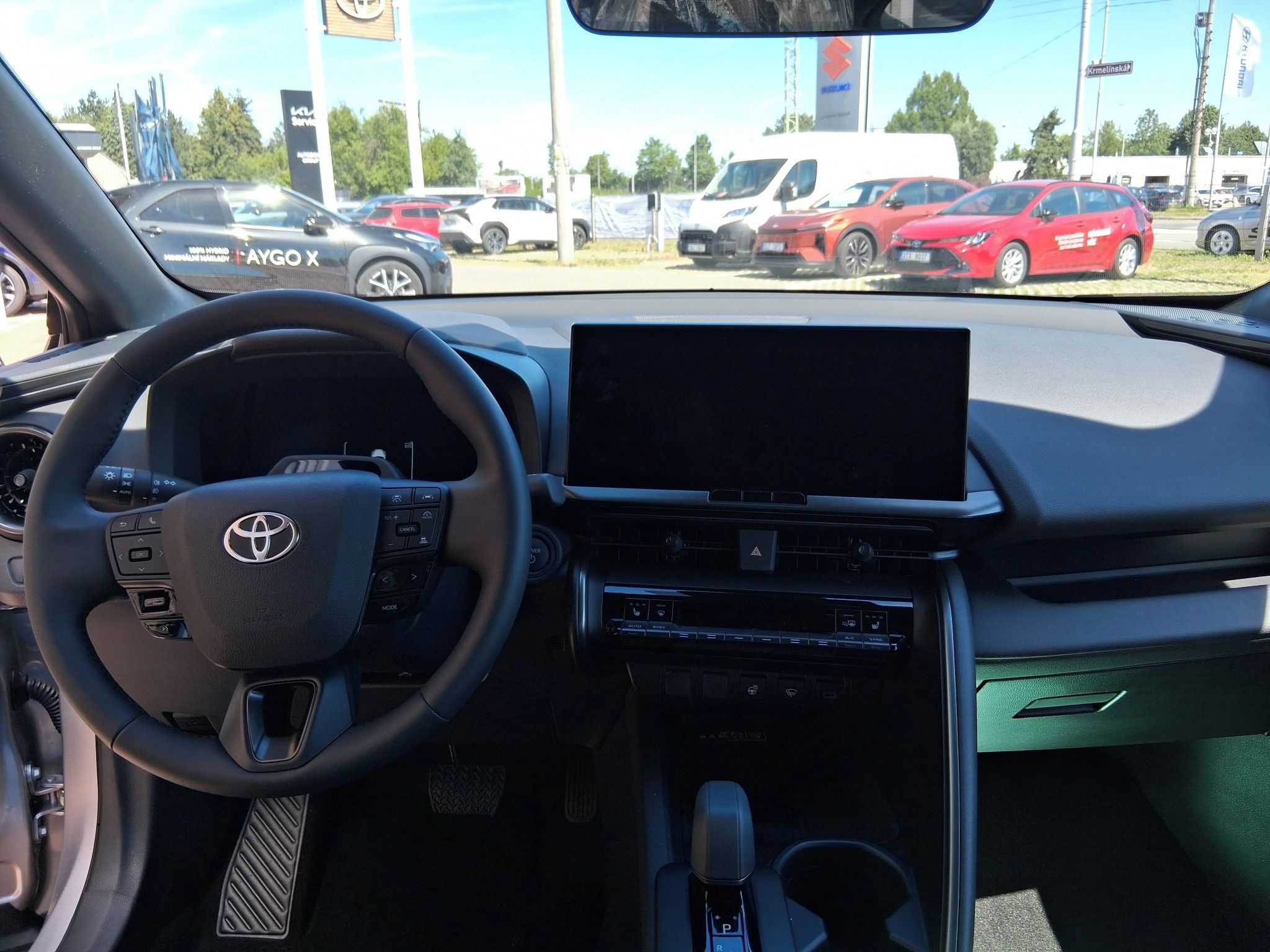 Toyota C-HR, C-HR stříbrná STYLE - fotka 3