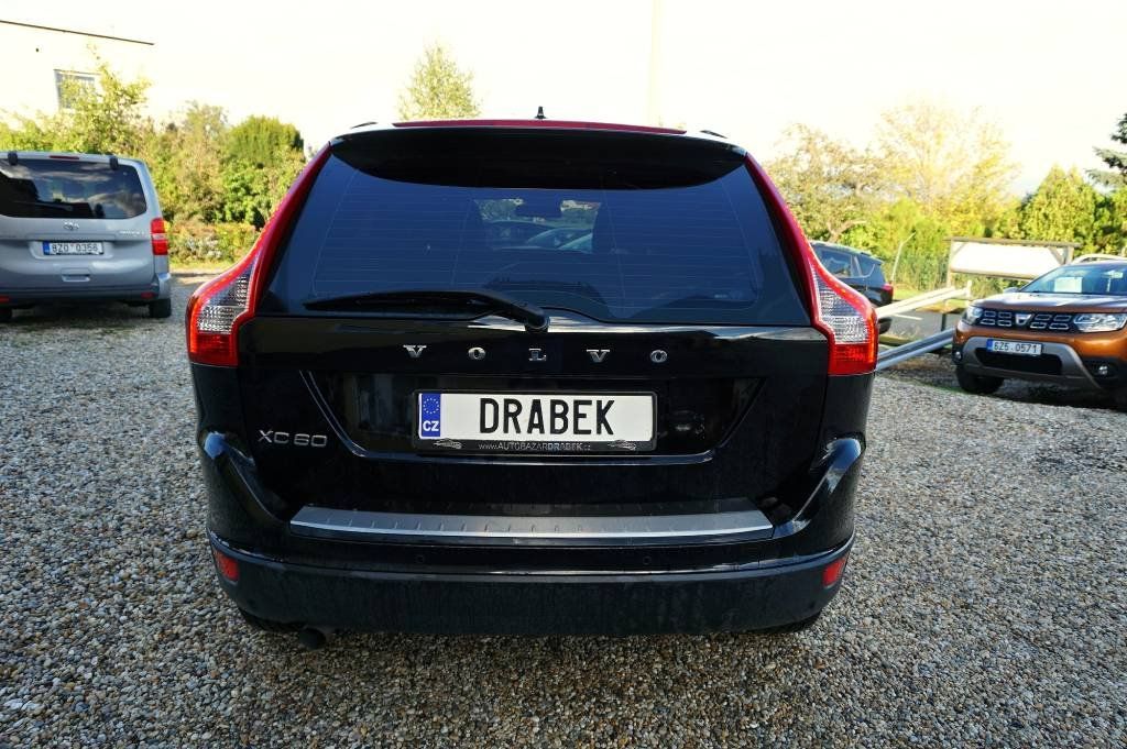 Volvo XC60, 2,0 D3 120 kW - fotka 6