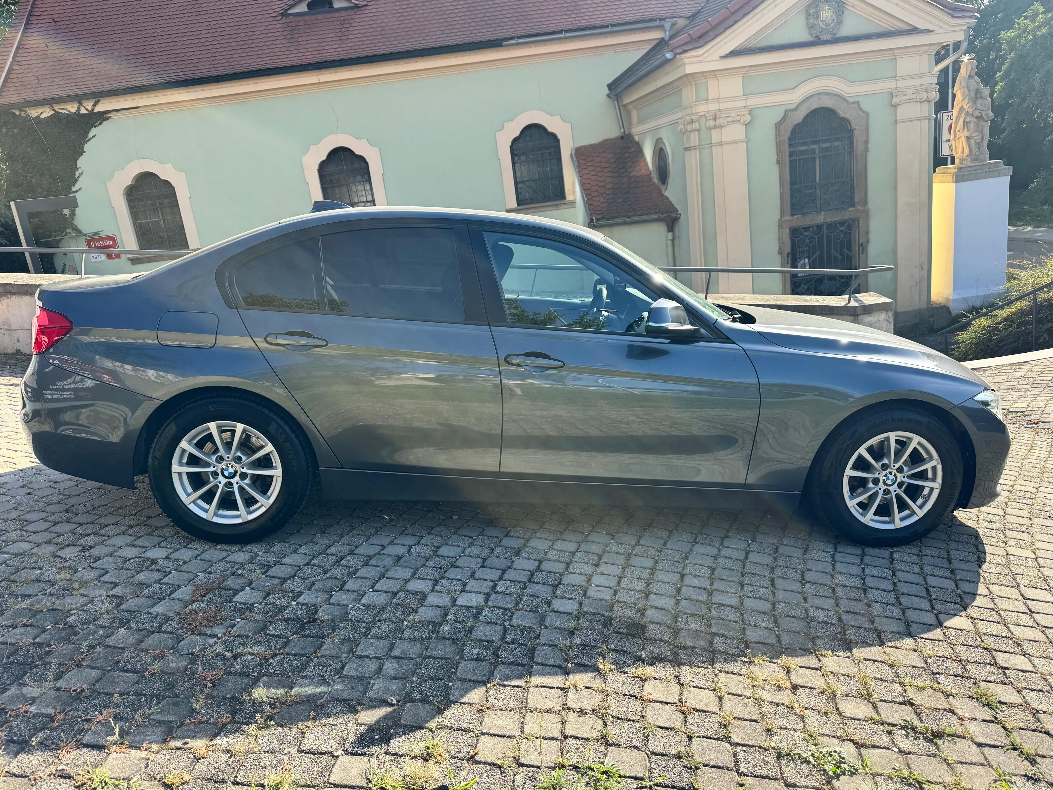 BMW Řada 3, 2.0D - fotka 5