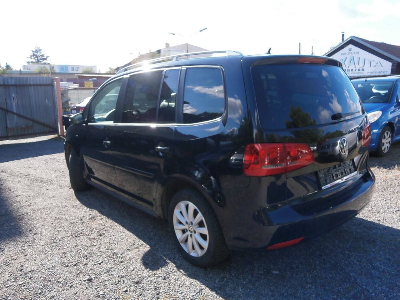 Volkswagen Touran, 2,0TDI PANORAMA,XENON,SERVISKA - fotka 6