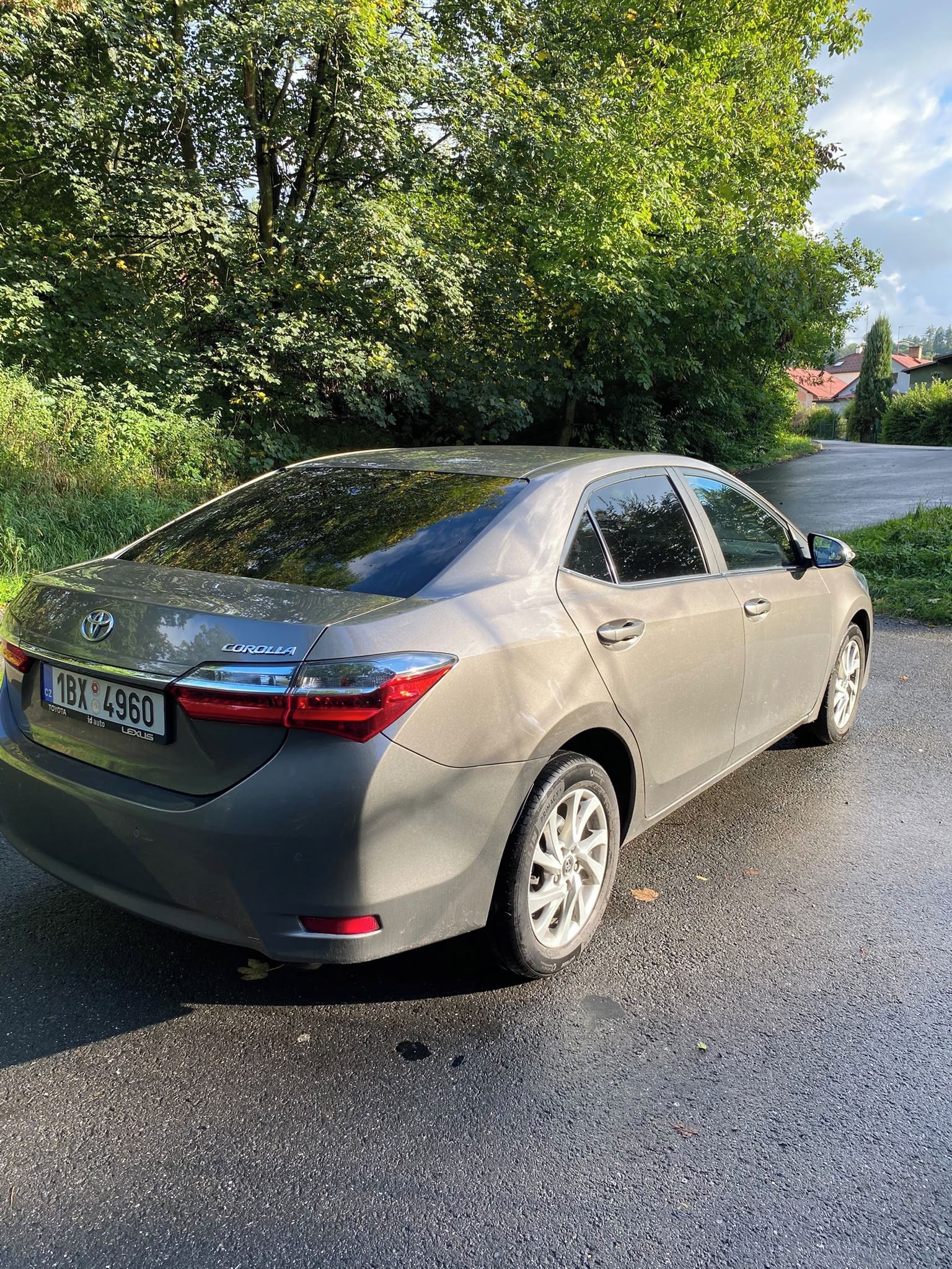 Toyota Corolla, 1,6 benzín - fotka 4