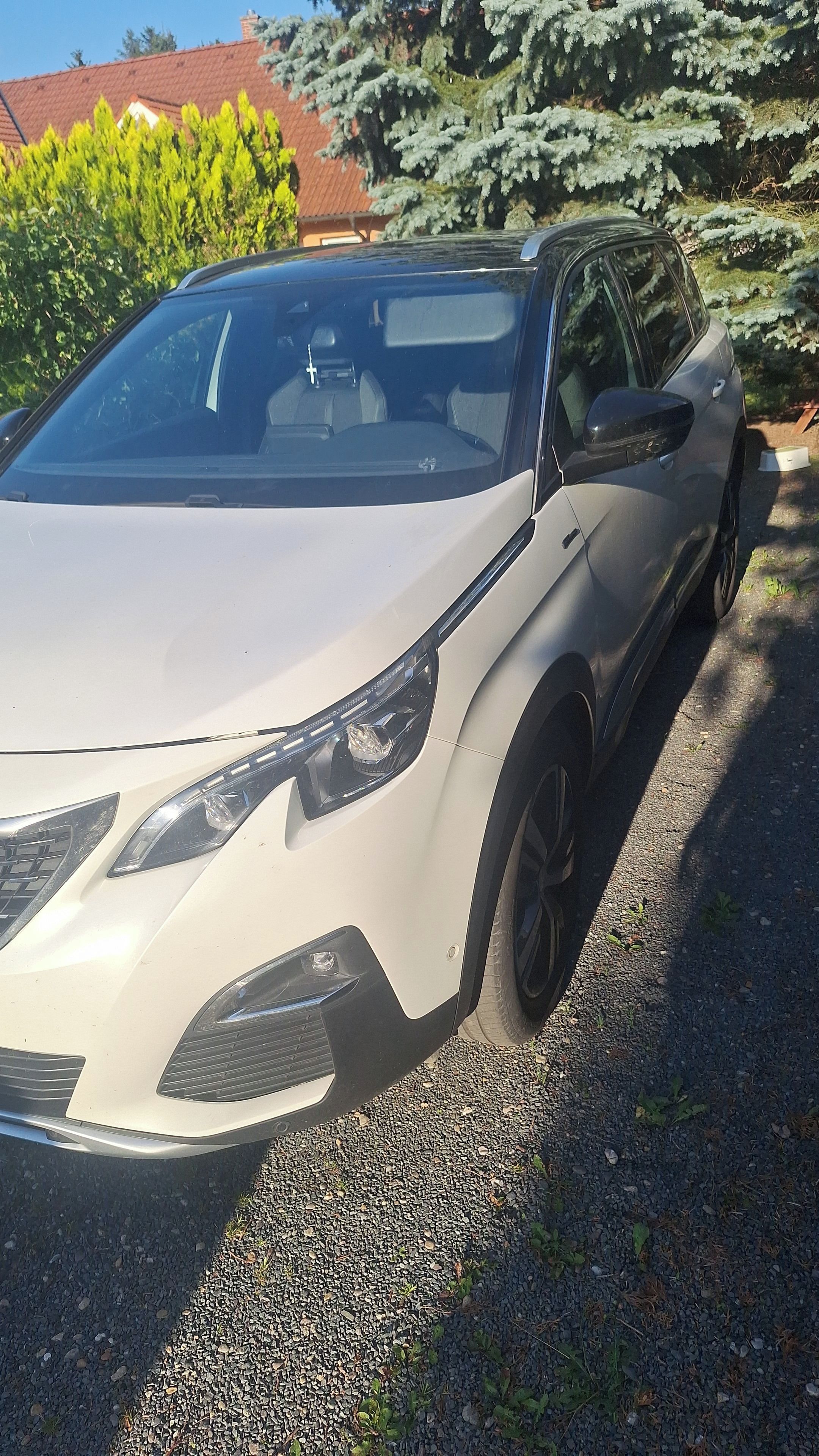 Peugeot 5008, Peugeot 5008 GT 1.6 Panorama - fotka 3