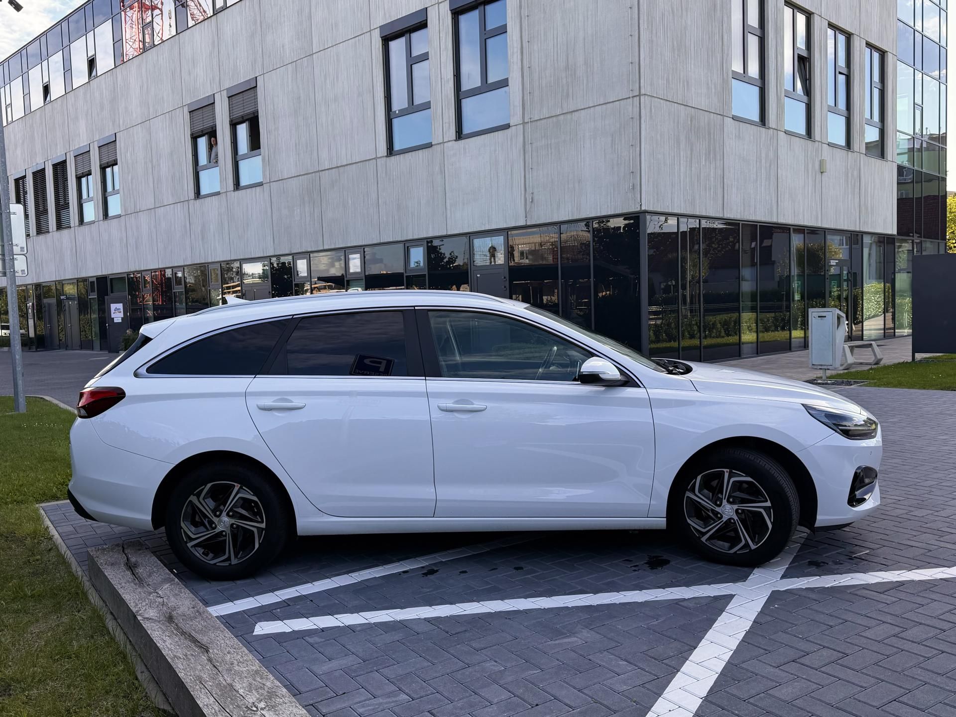 Hyundai i30, 1.0 t-gdi 88 kW/DPH/záruka - fotka 5