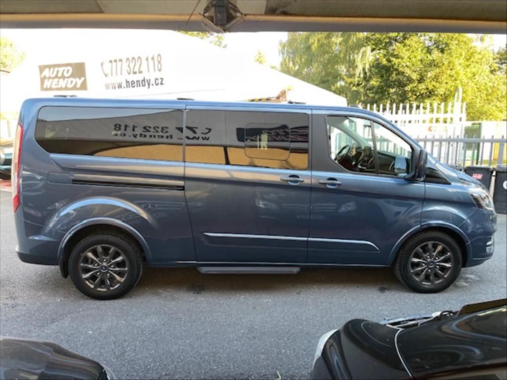 Ford Tourneo Custom, 2,0 L Ecoblue AT LONG TITANIUM - fotka 4