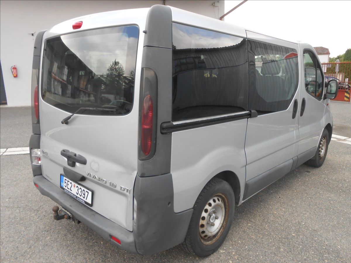 Opel Vivaro, 1,9 dTi 74Kw 9míst - fotka 6