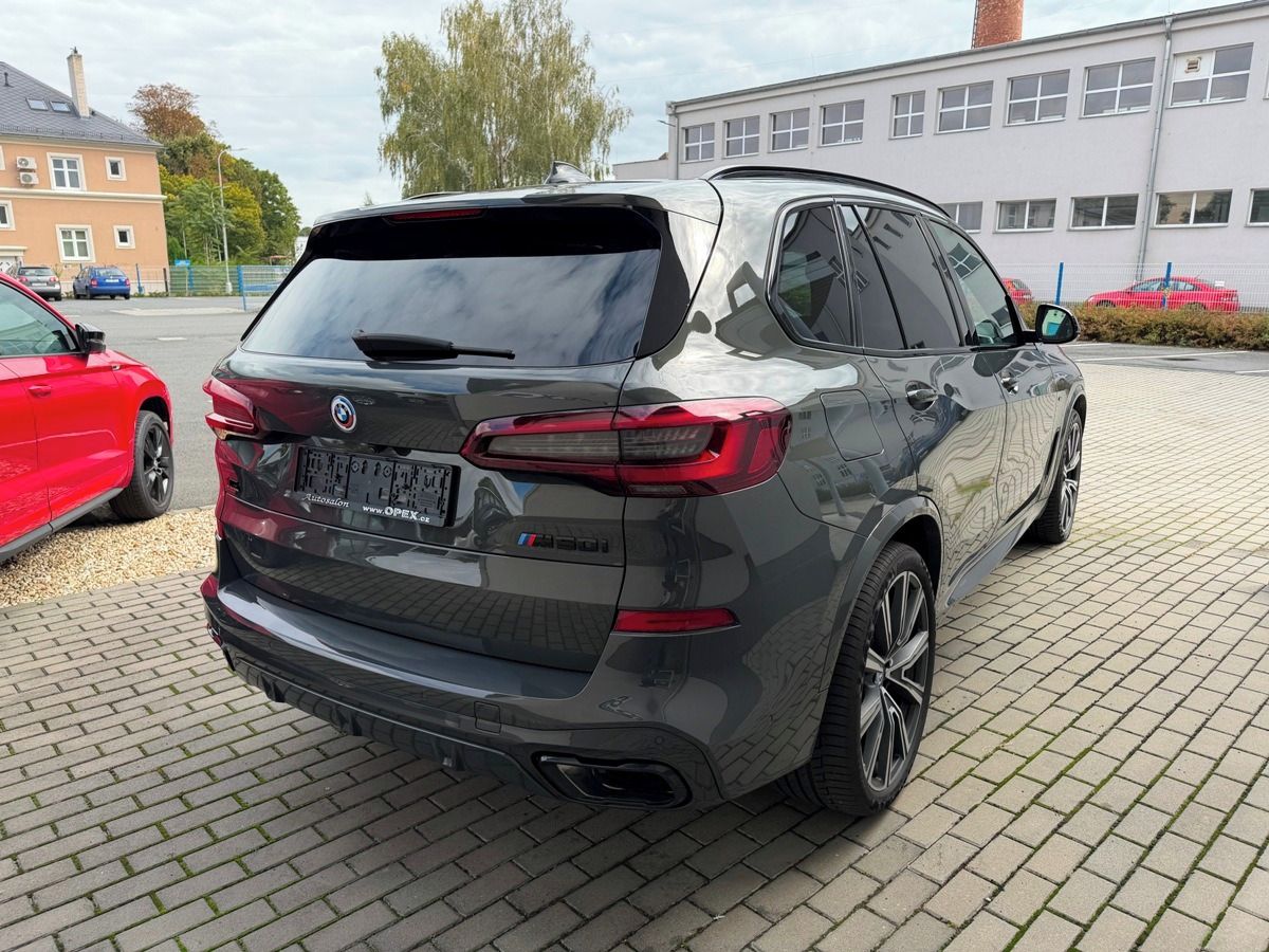 BMW X5, M50i Individual - fotka 6