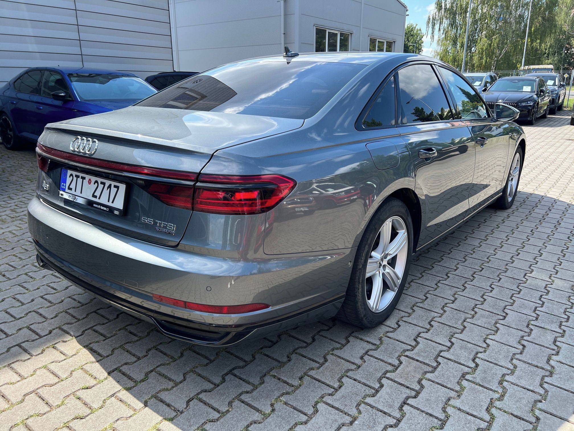 Audi A8, 55 TFSI 250kW Quattro Tiptroni - fotka 4