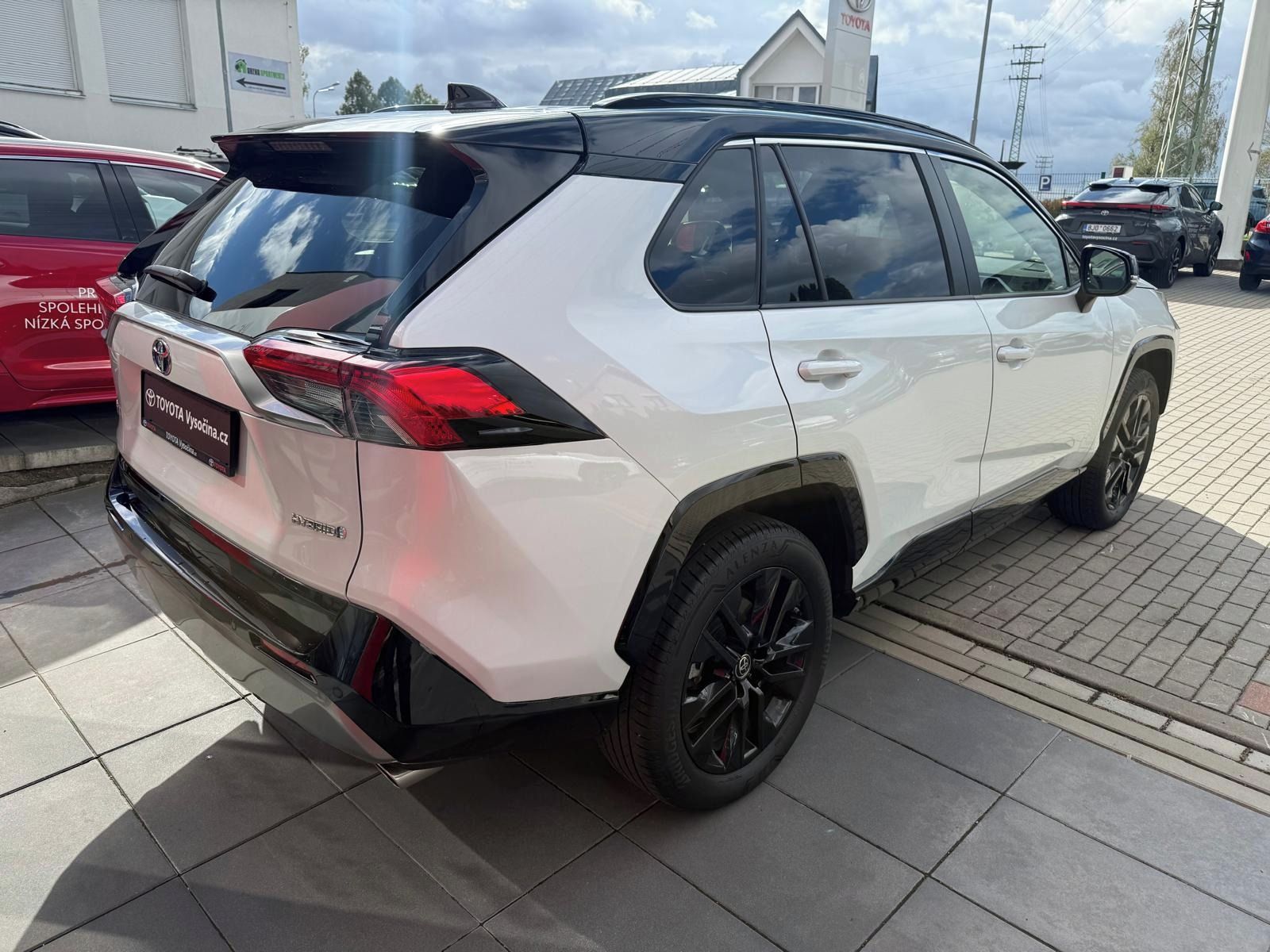 Toyota Rav4, 2.5HEV 4x4 Selection 222PS - fotka 4