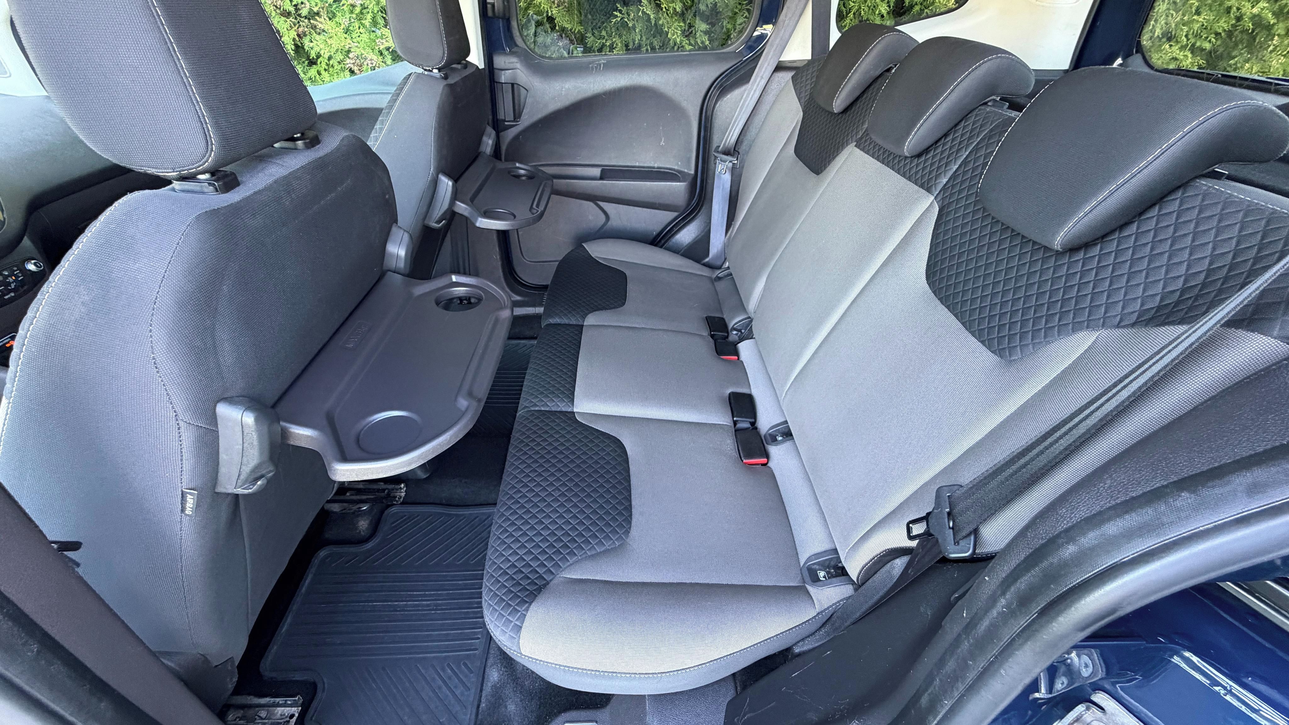 Ford Tourneo Courier, 1.5 TDCi 2016 Titanium,kup ČR - fotka 6