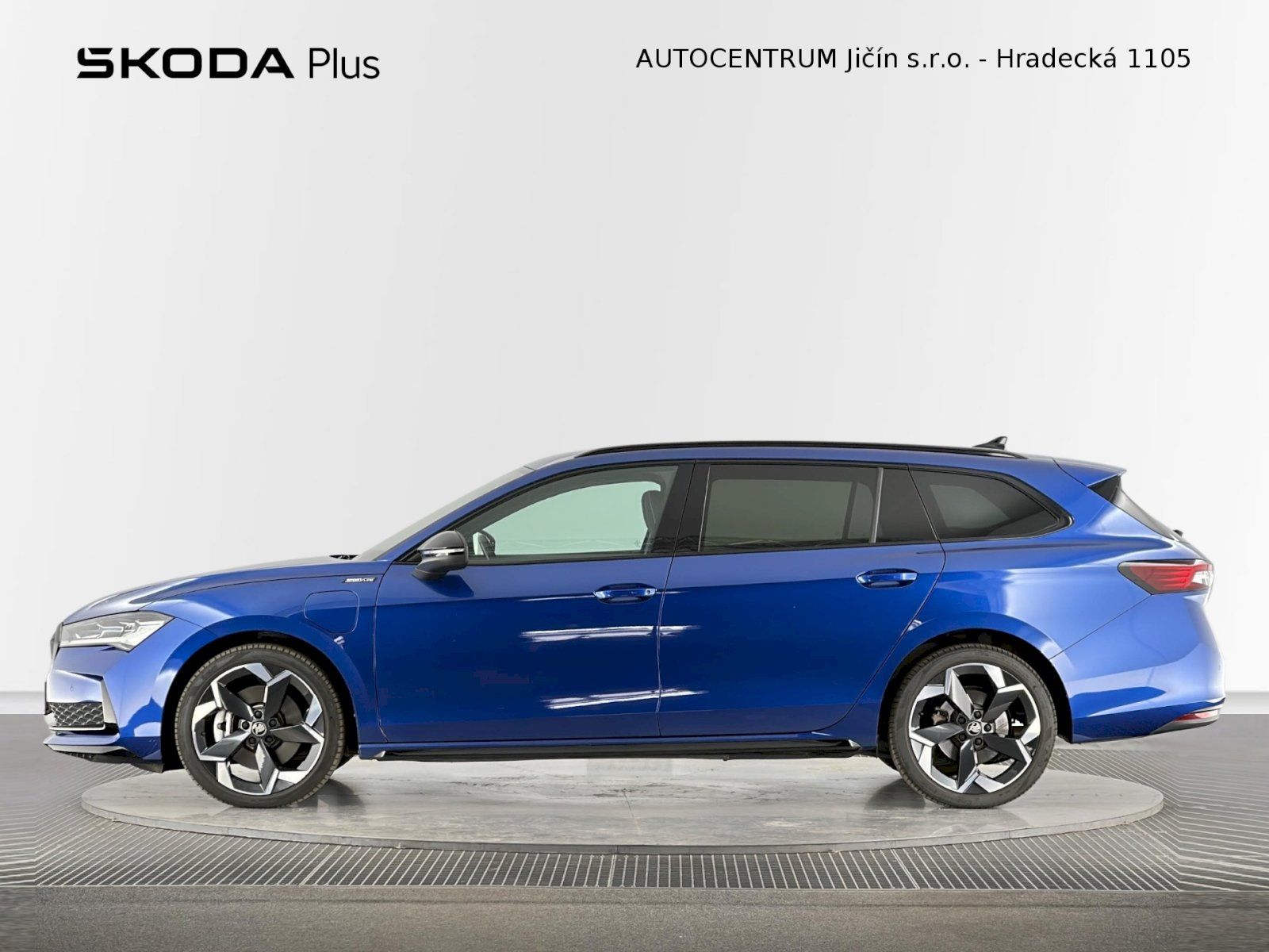 Škoda Superb, Combi iV DSG 1.5TSI 150kW Spor - fotka 3