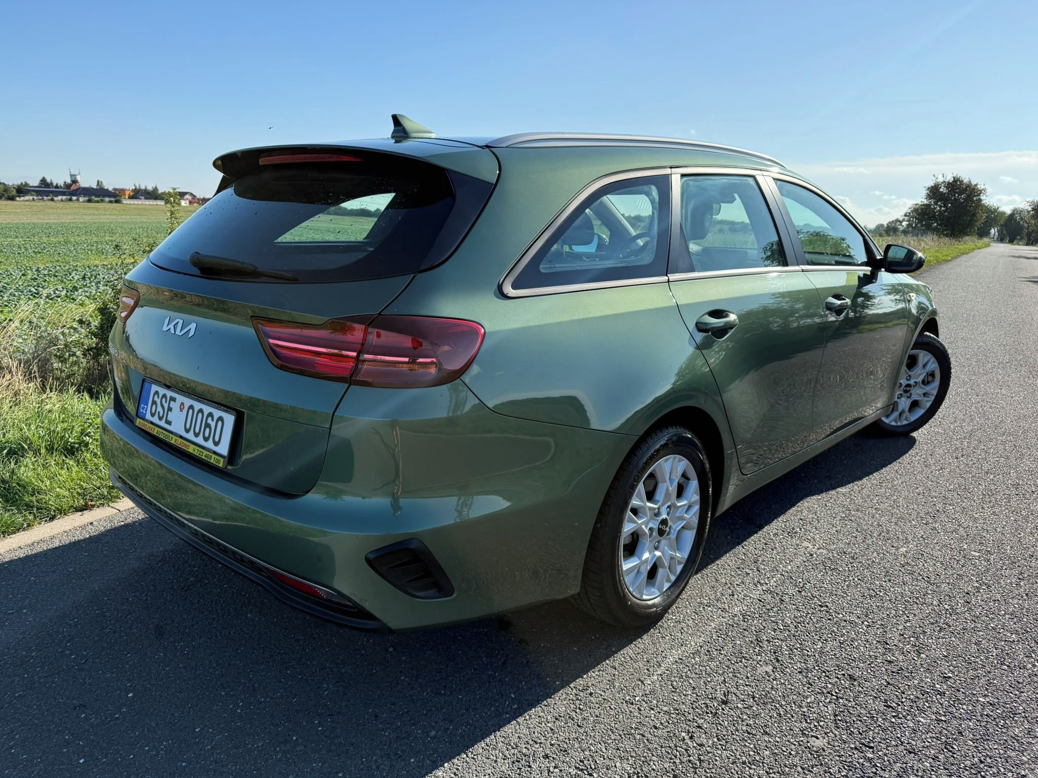 Kia Cee´d, 1.5i 117kW 22900km - fotka 4