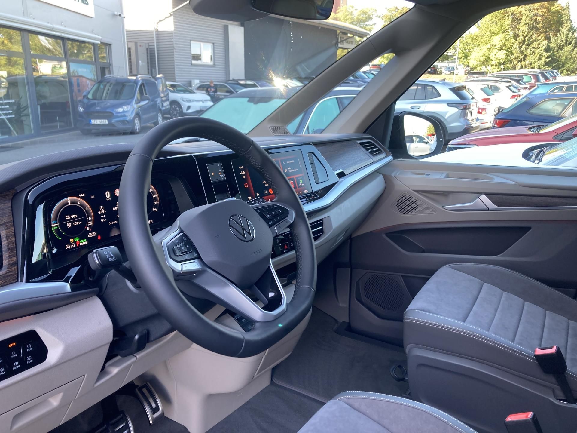Volkswagen Multivan, LONG 1,5TSI PHEV 4MOTION STYLE - fotka 6