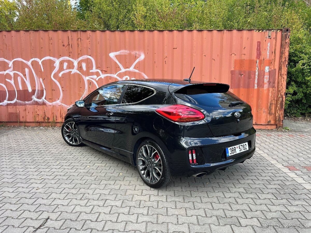 Kia Cee´d, GT 1,6Turbo 204k,jen 95tkm, - fotka 3