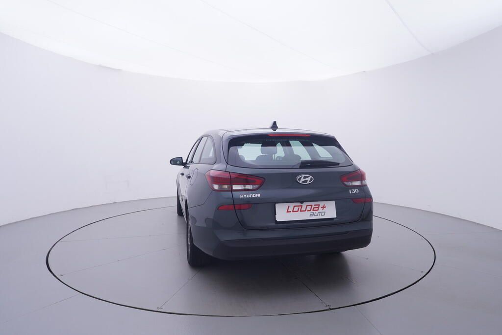 Hyundai i30, Comfort 1.0 GDI 73 kW - fotka 4