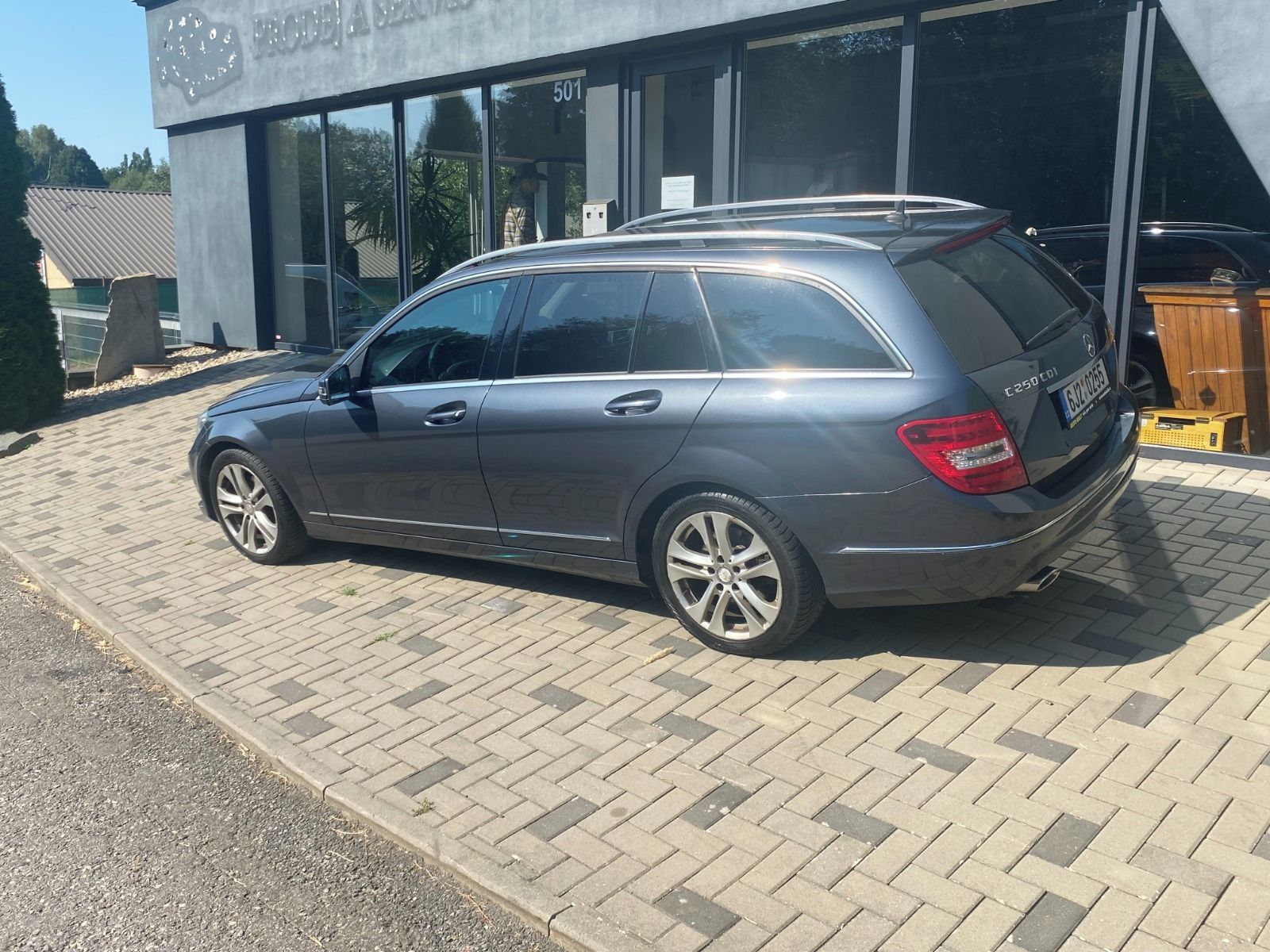 Mercedes-Benz Třídy C - fotka 5