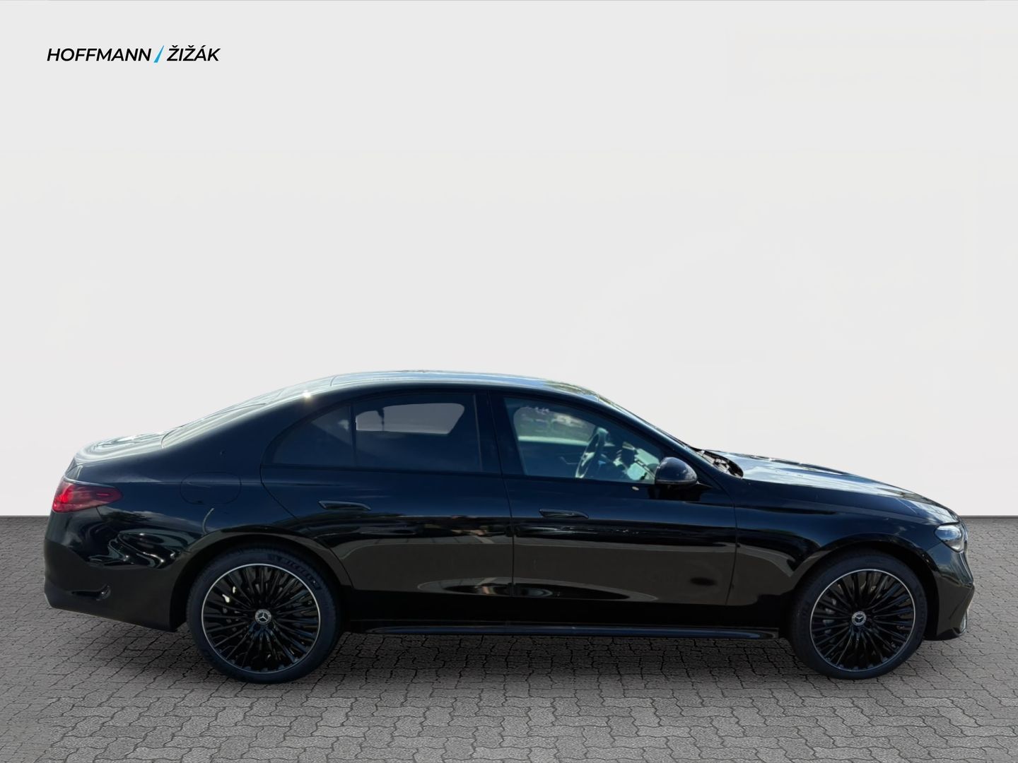 Mercedes-Benz, E 220 d 4MATIC - fotka 3