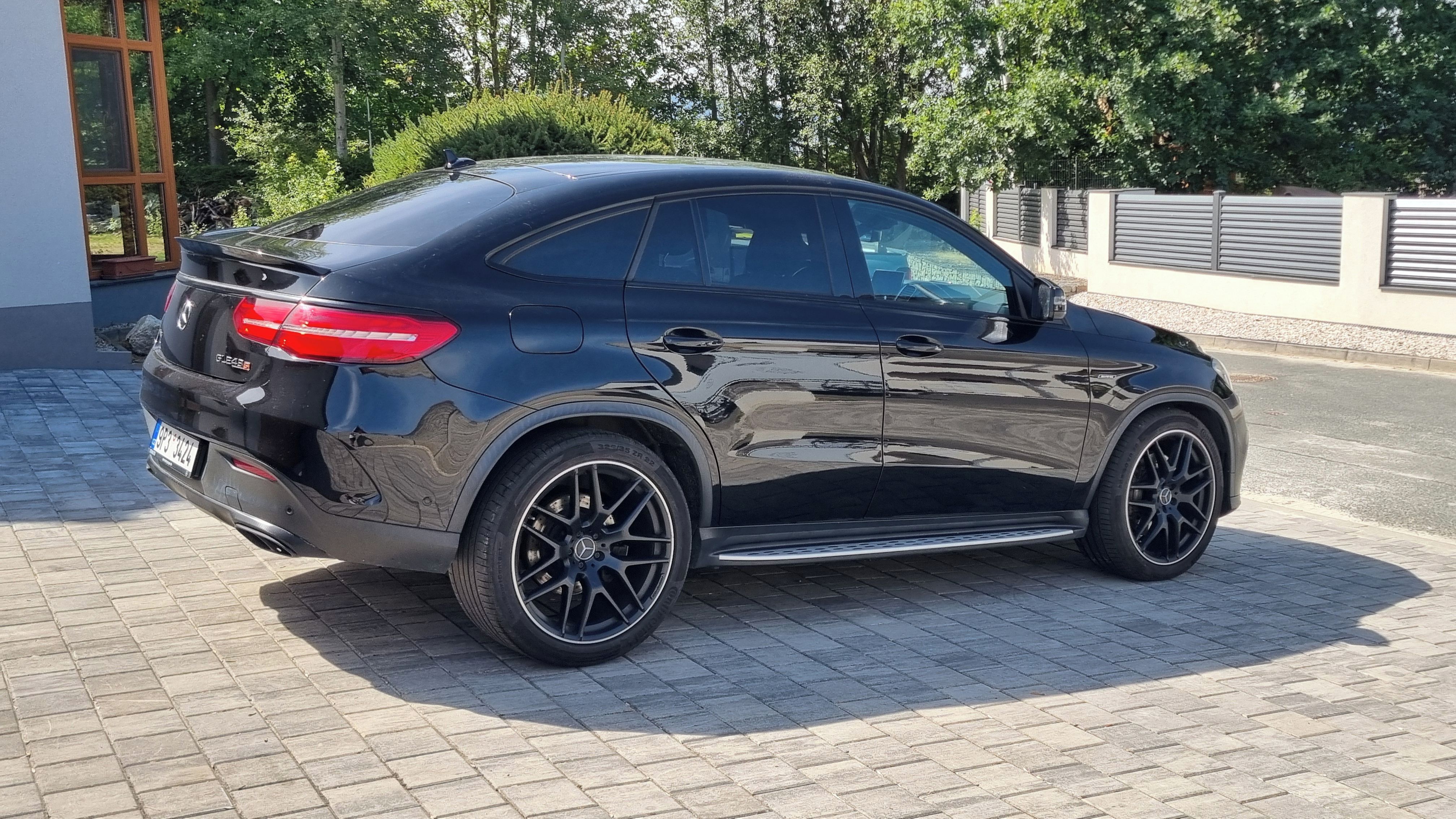 Mercedes-Benz GLE, 450 4MATIC AMG - fotka 4