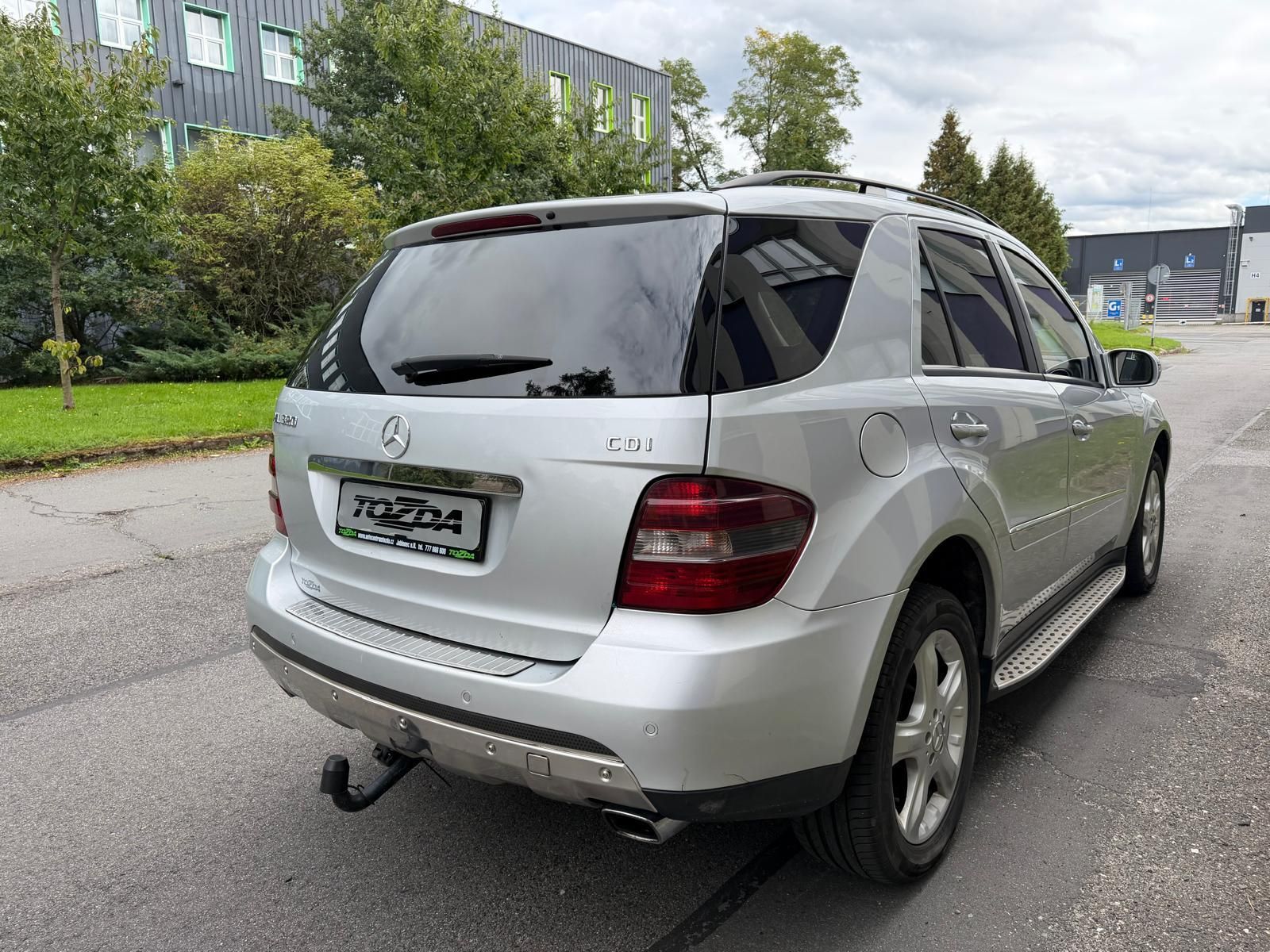 Mercedes-Benz Třídy M, ML 320 3,0 CDi 4matic AMG - fotka 5