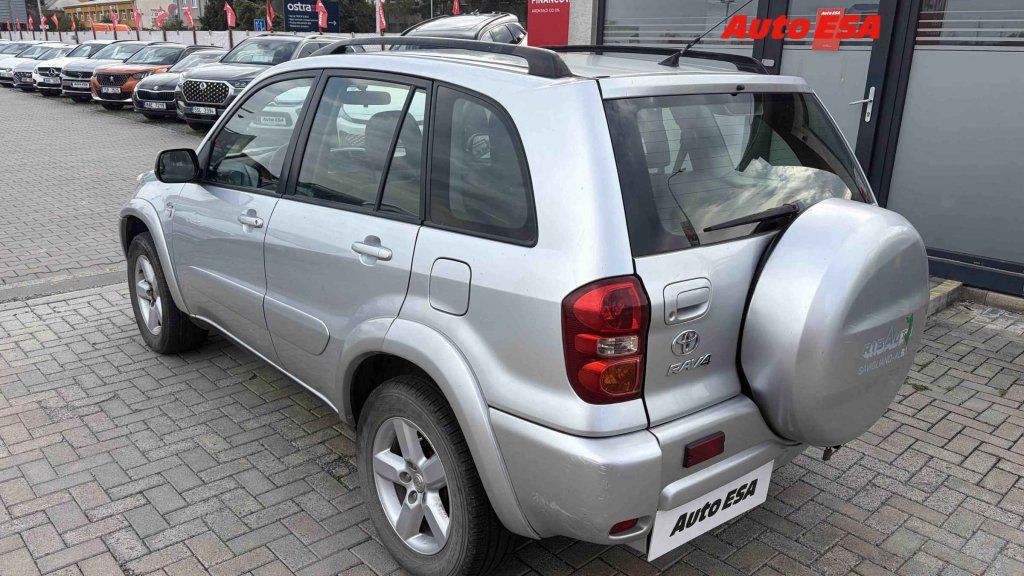 Toyota Rav4, 2.0 D-4D - fotka 2