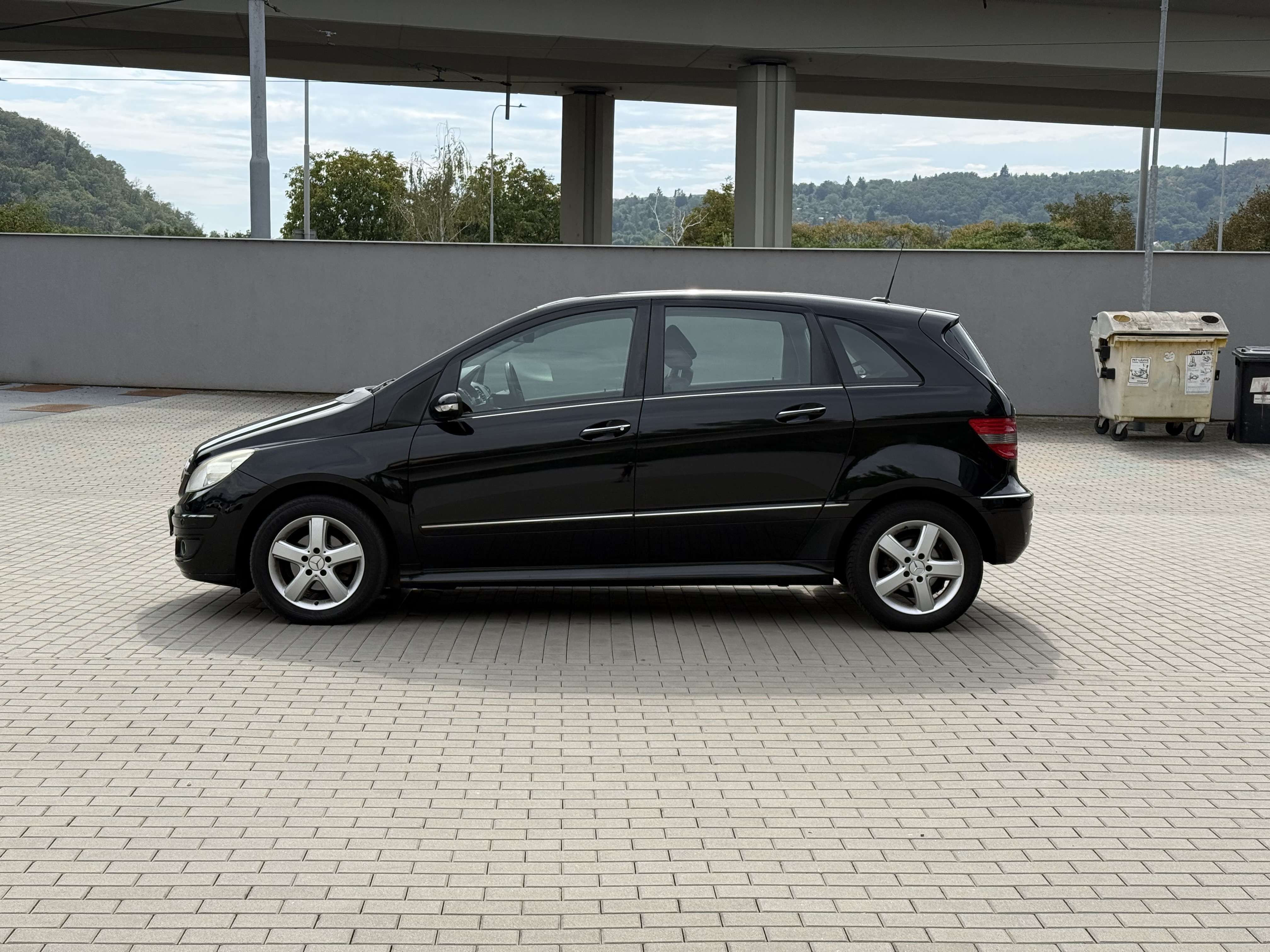 Mercedes-Benz Třídy B, Mercedes-Benz B-Klasse B 170 - fotka 2