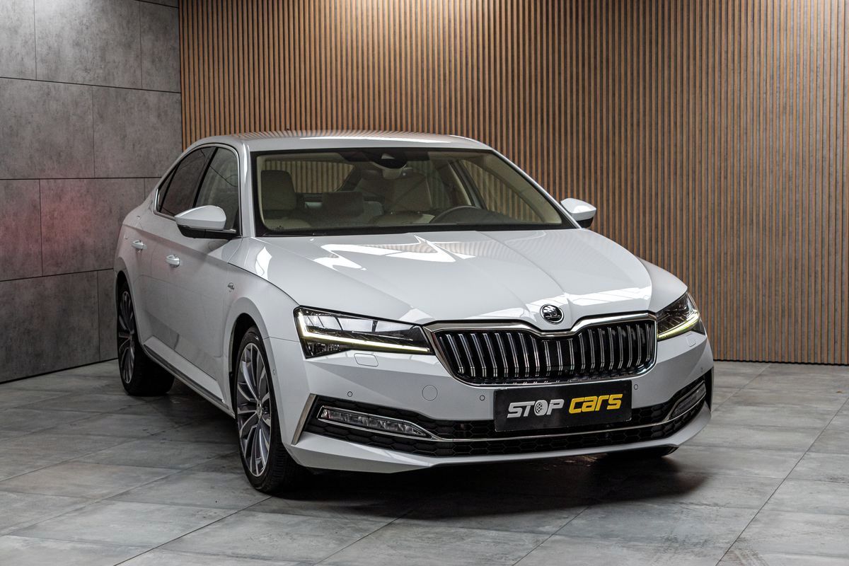 Škoda Superb, 2.0 TDI L&K*TAŽNÉ*DPH*ČR 1.MAJ - fotka 3